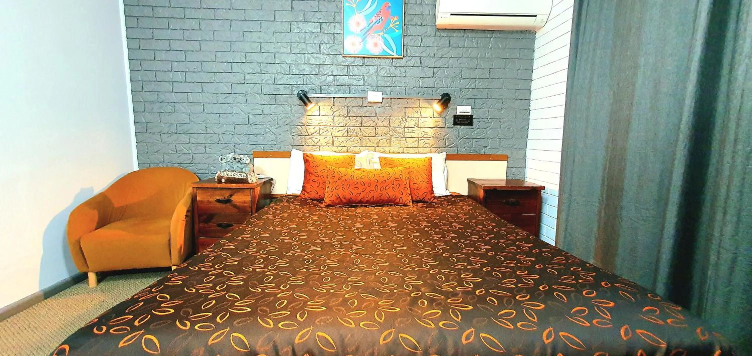 Bed in Goldrush Motel Young CBD