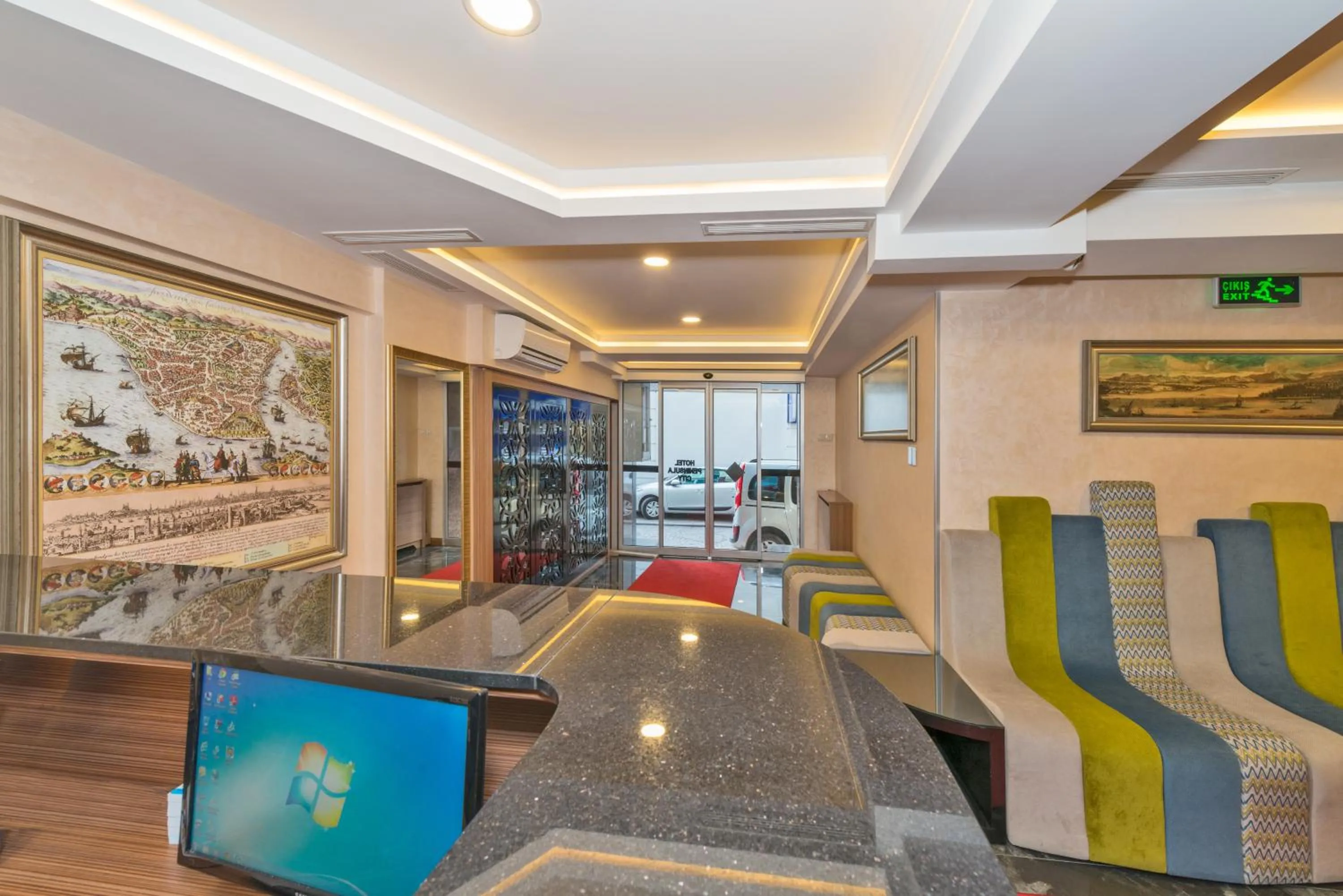 Lobby or reception in Floransa City Hotel