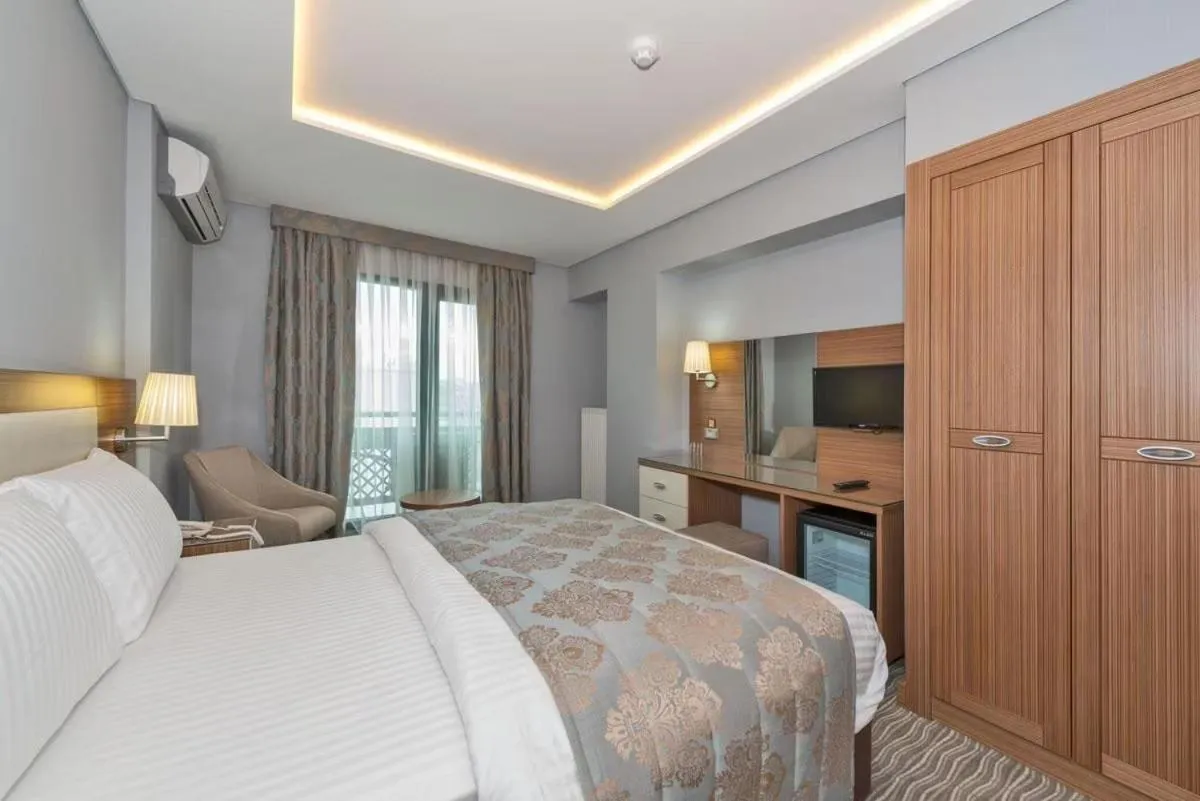 Bed in Floransa City Hotel