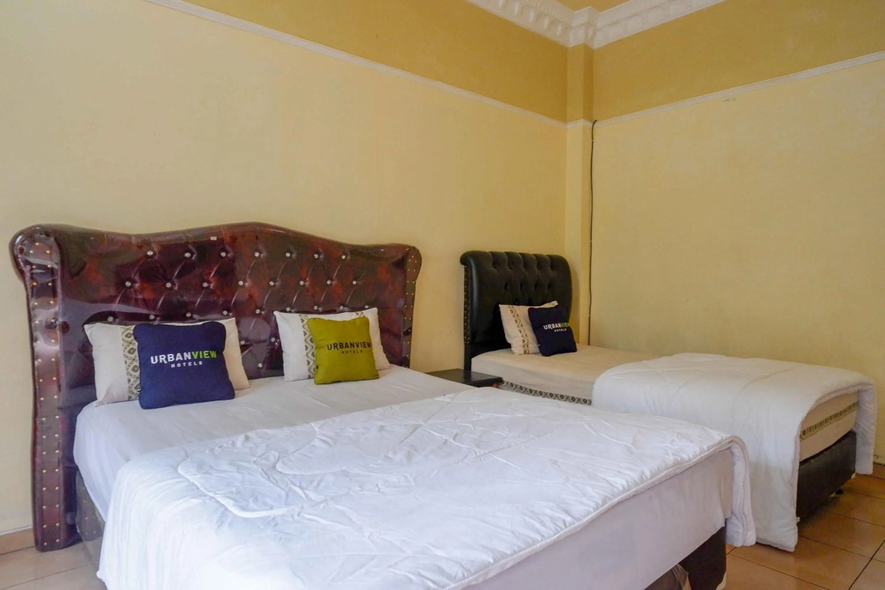 Bedroom, Bed in Urbanview Hotel Bergas Indah Bandungan by RedDoorz