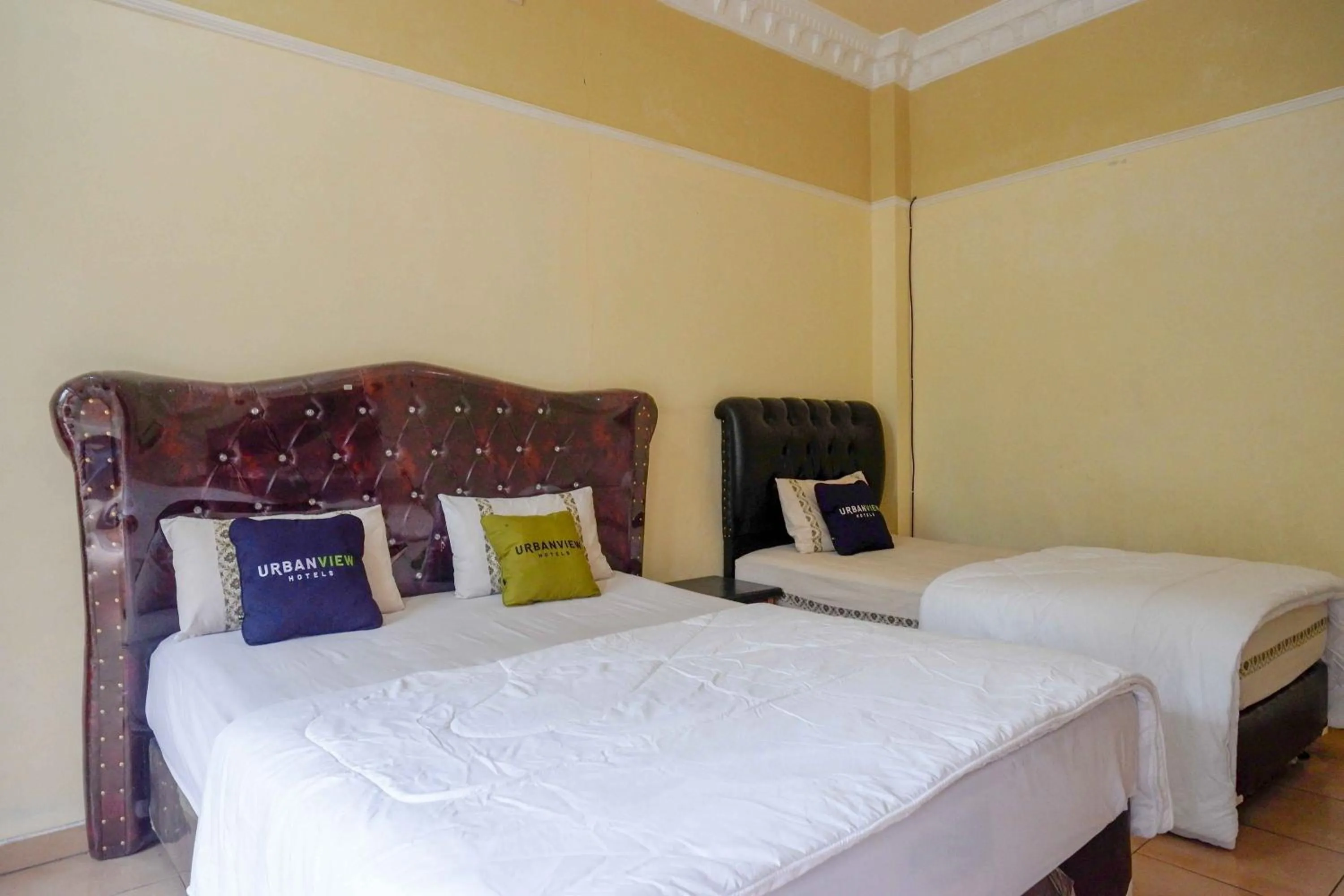 Bedroom, Bed in Urbanview Hotel Bergas Indah Bandungan by RedDoorz