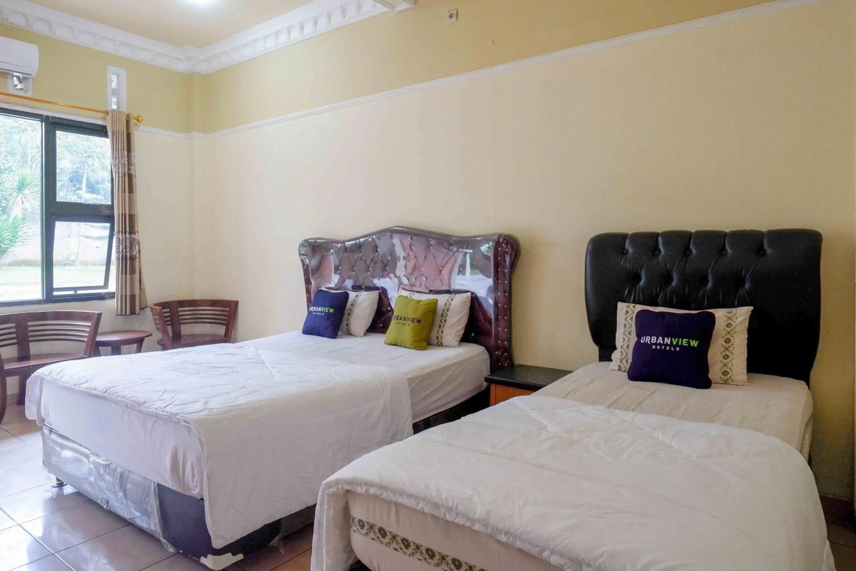Bedroom, Bed in Urbanview Hotel Bergas Indah Bandungan by RedDoorz