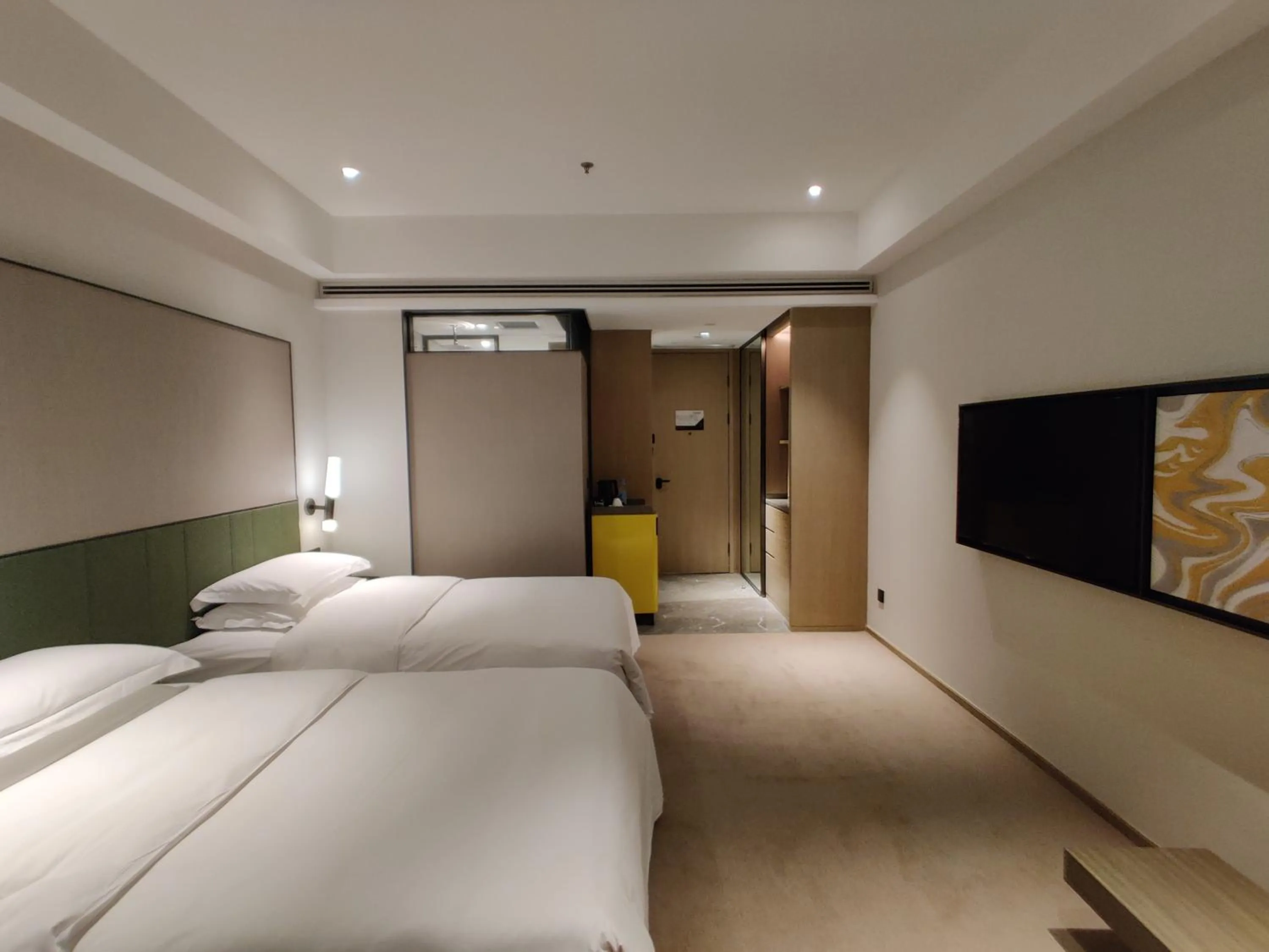 Photo of the whole room, Bed in Empark Grand Hotel Kunming