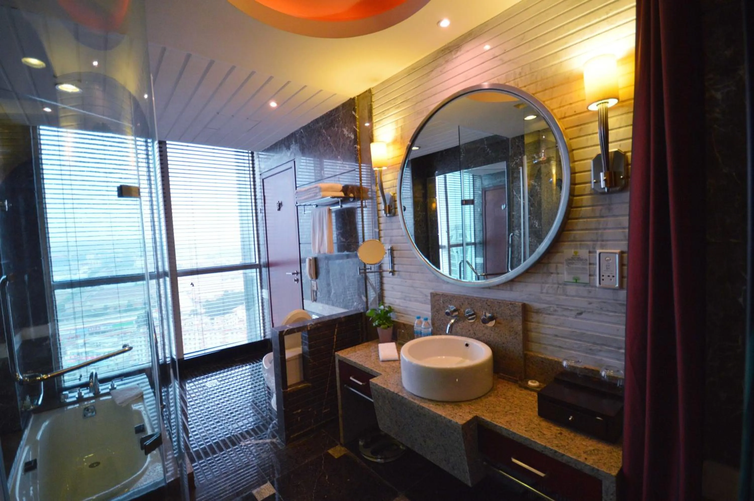 Bathroom in Empark Grand Hotel Kunming