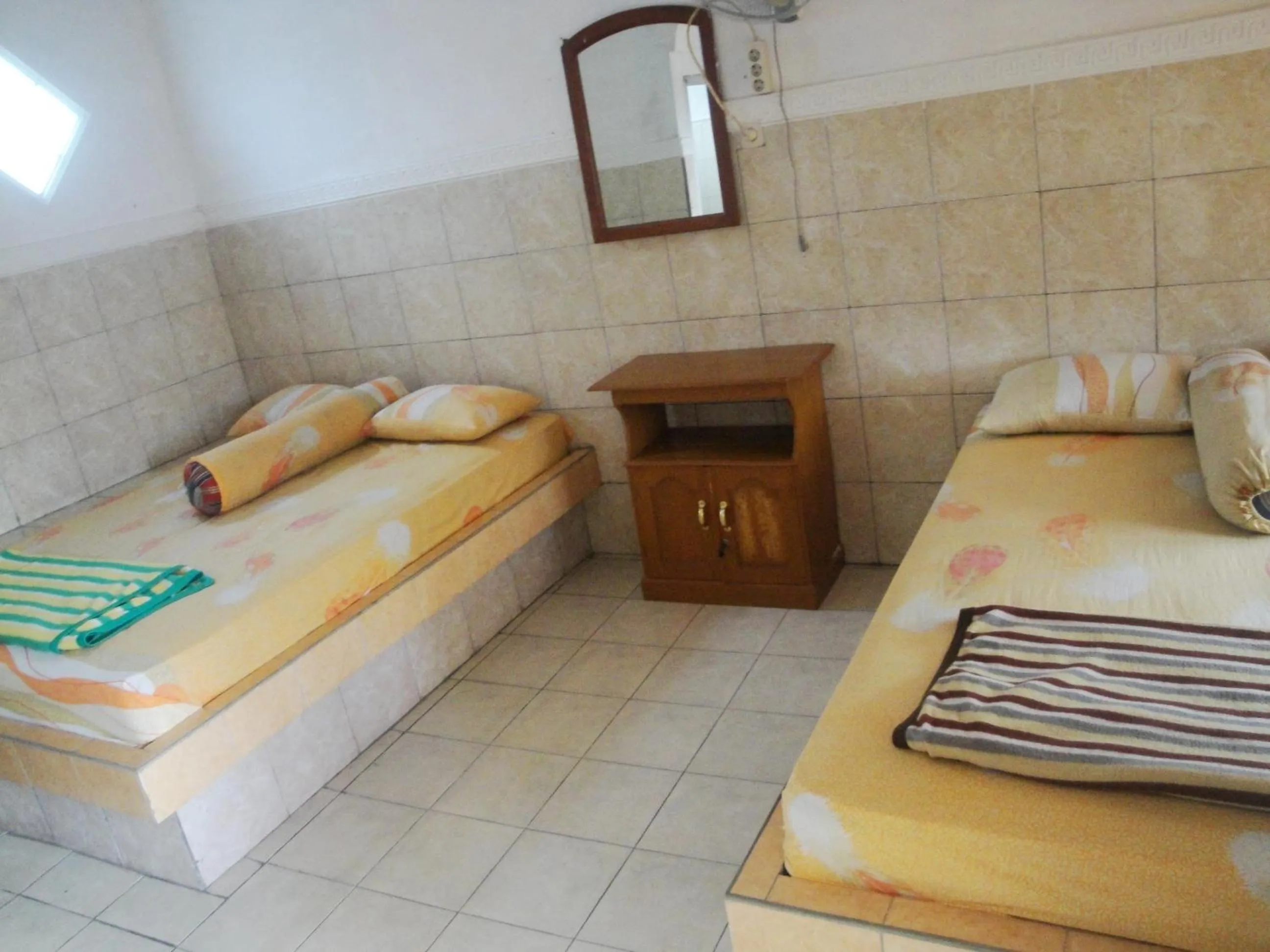 Bedroom, Bed in Hotel Arjuna Sari Bandungan