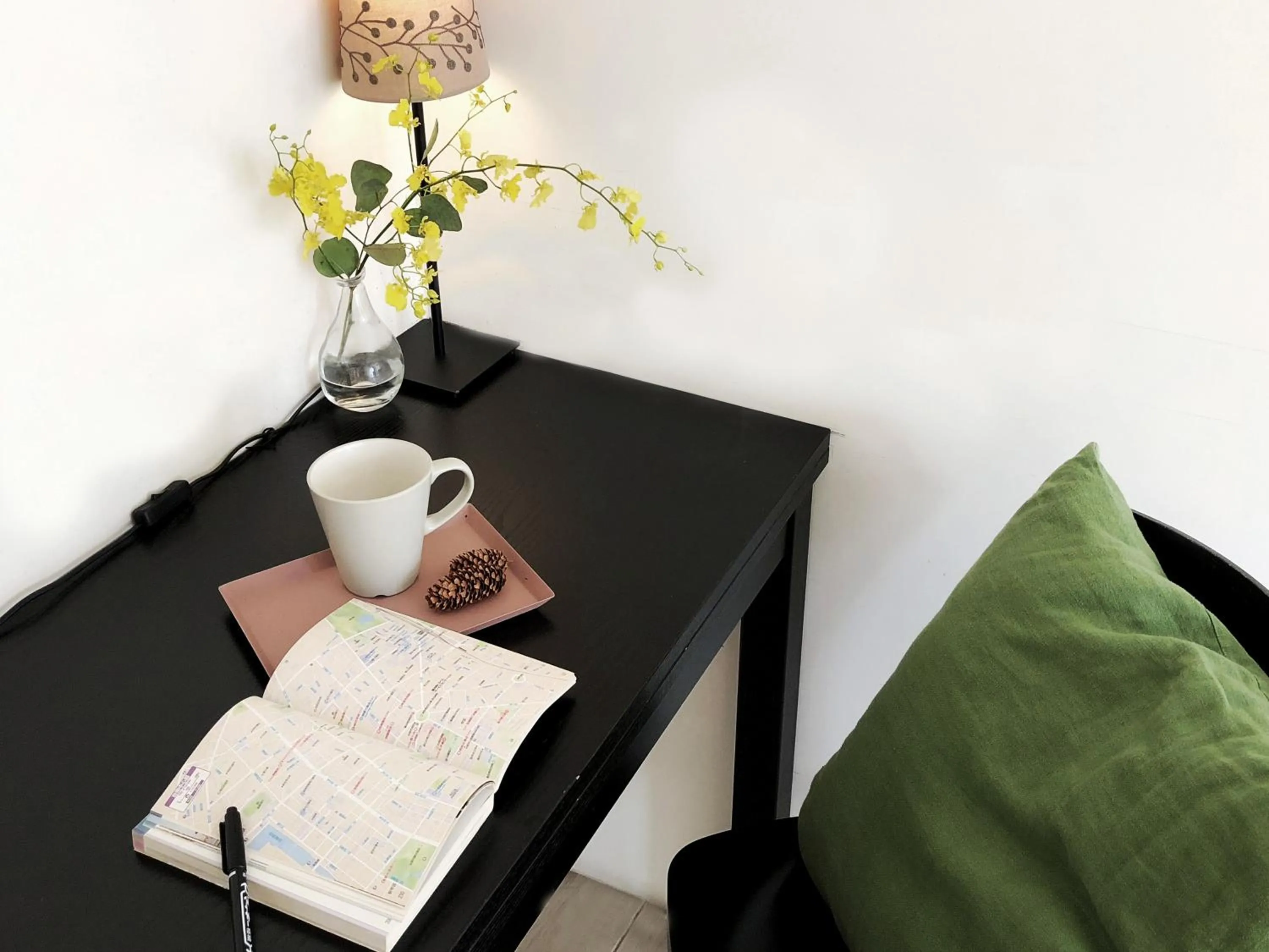 Seating area in Ahiruyah Guesthouse