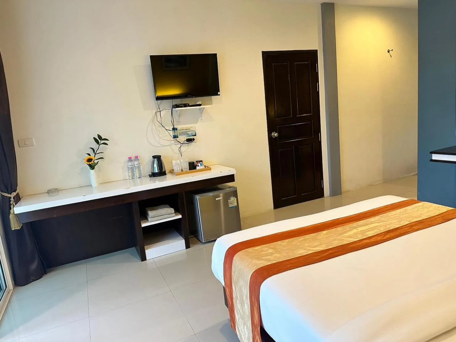 Bedroom, Bed in Gypsy Sea View Resort- Phi Phi Island