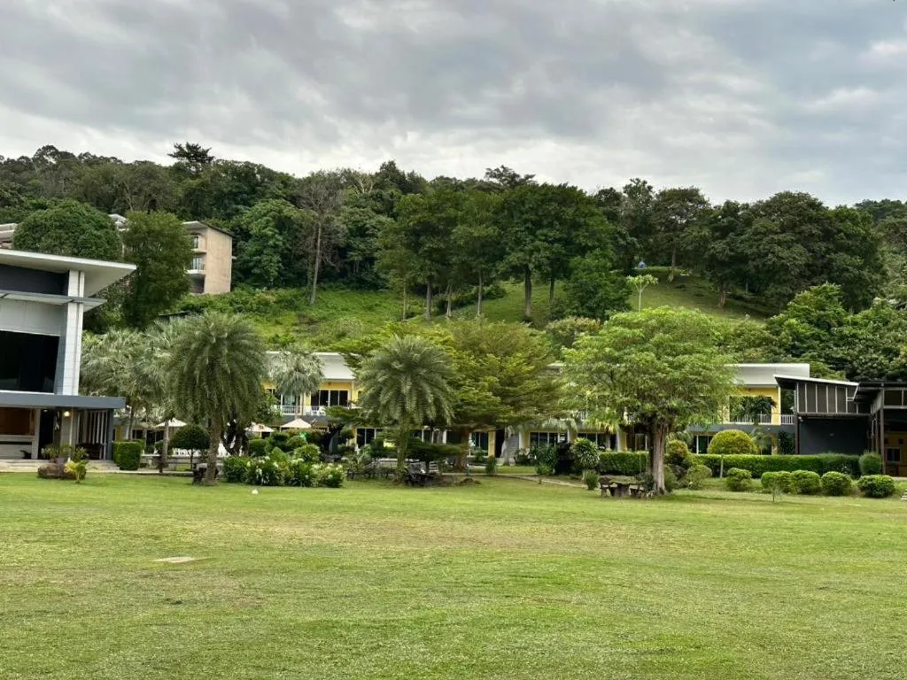 Day in Gypsy Sea View Resort- Phi Phi Island