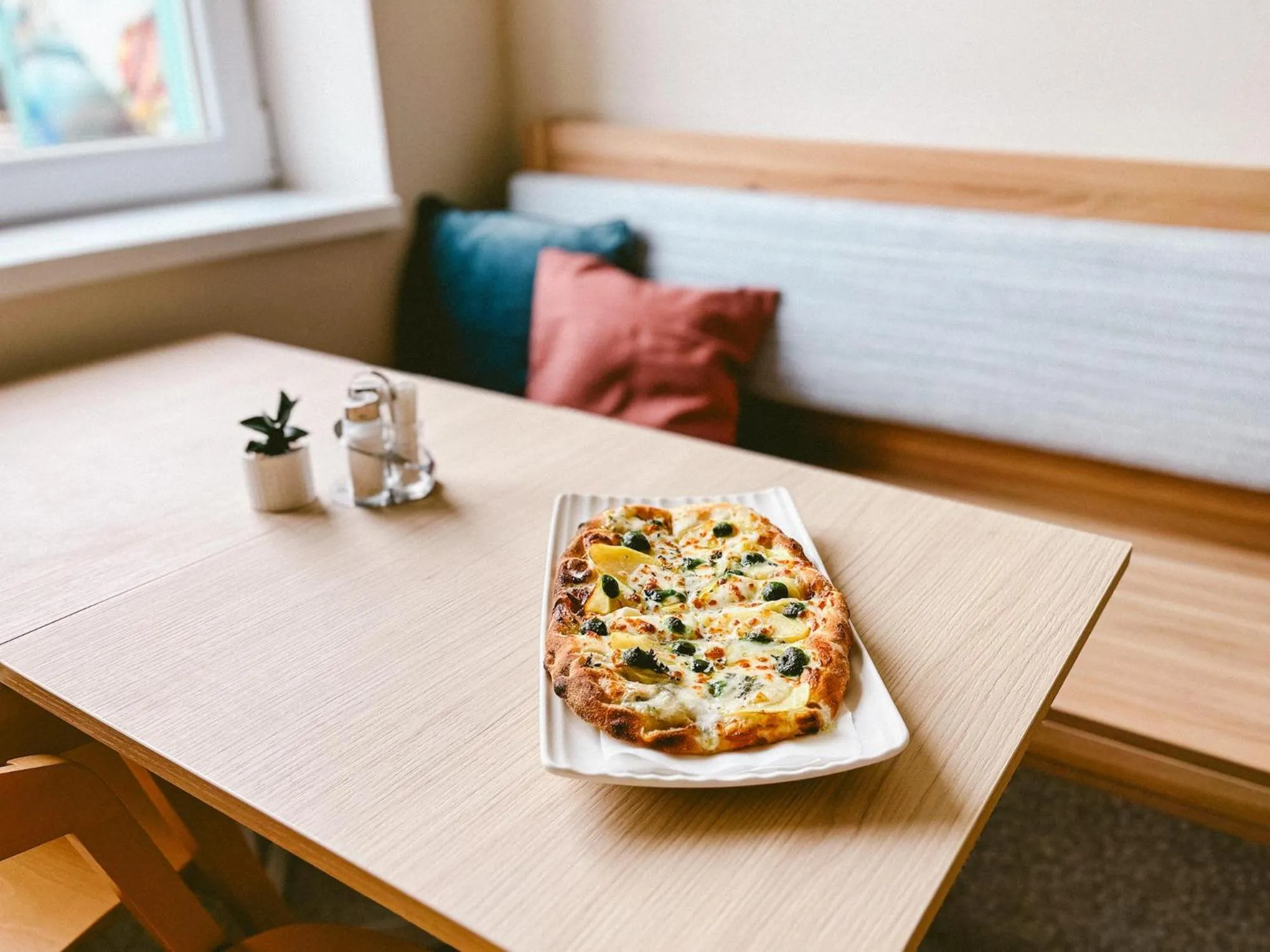 Restaurant/places to eat in BL Garden Panzió