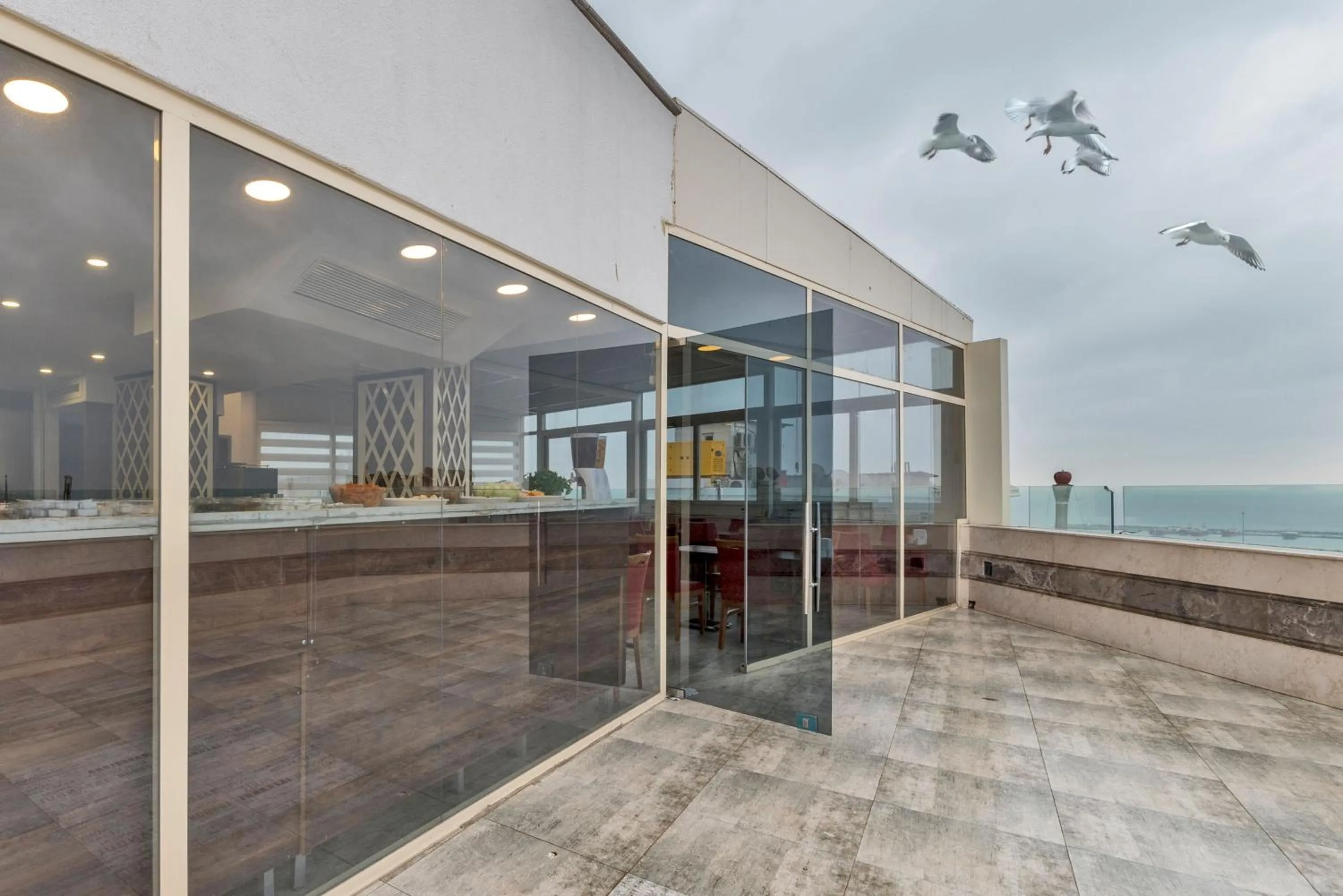 Restaurant/places to eat in Marcello Hotel