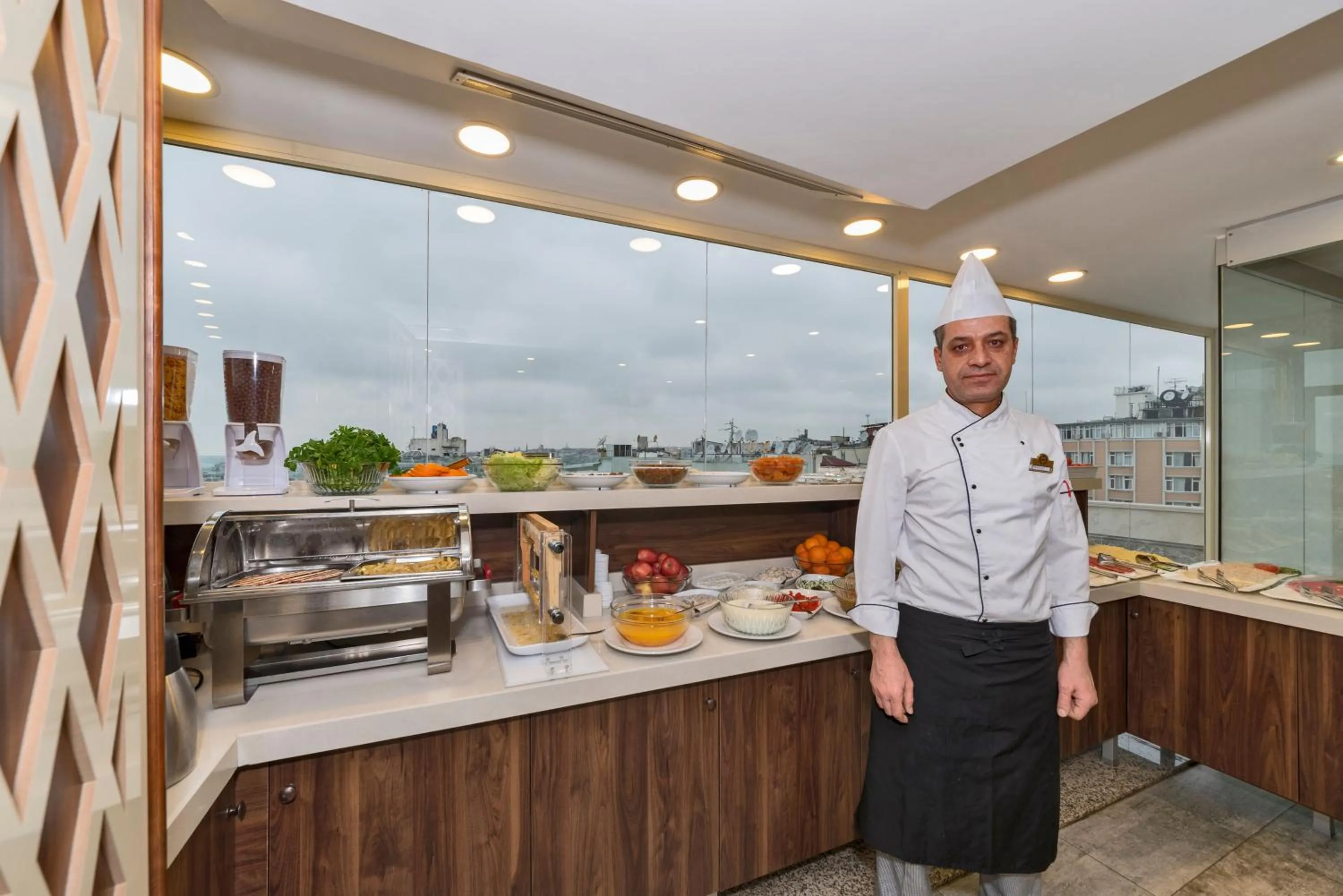 Restaurant/places to eat in Marcello Hotel