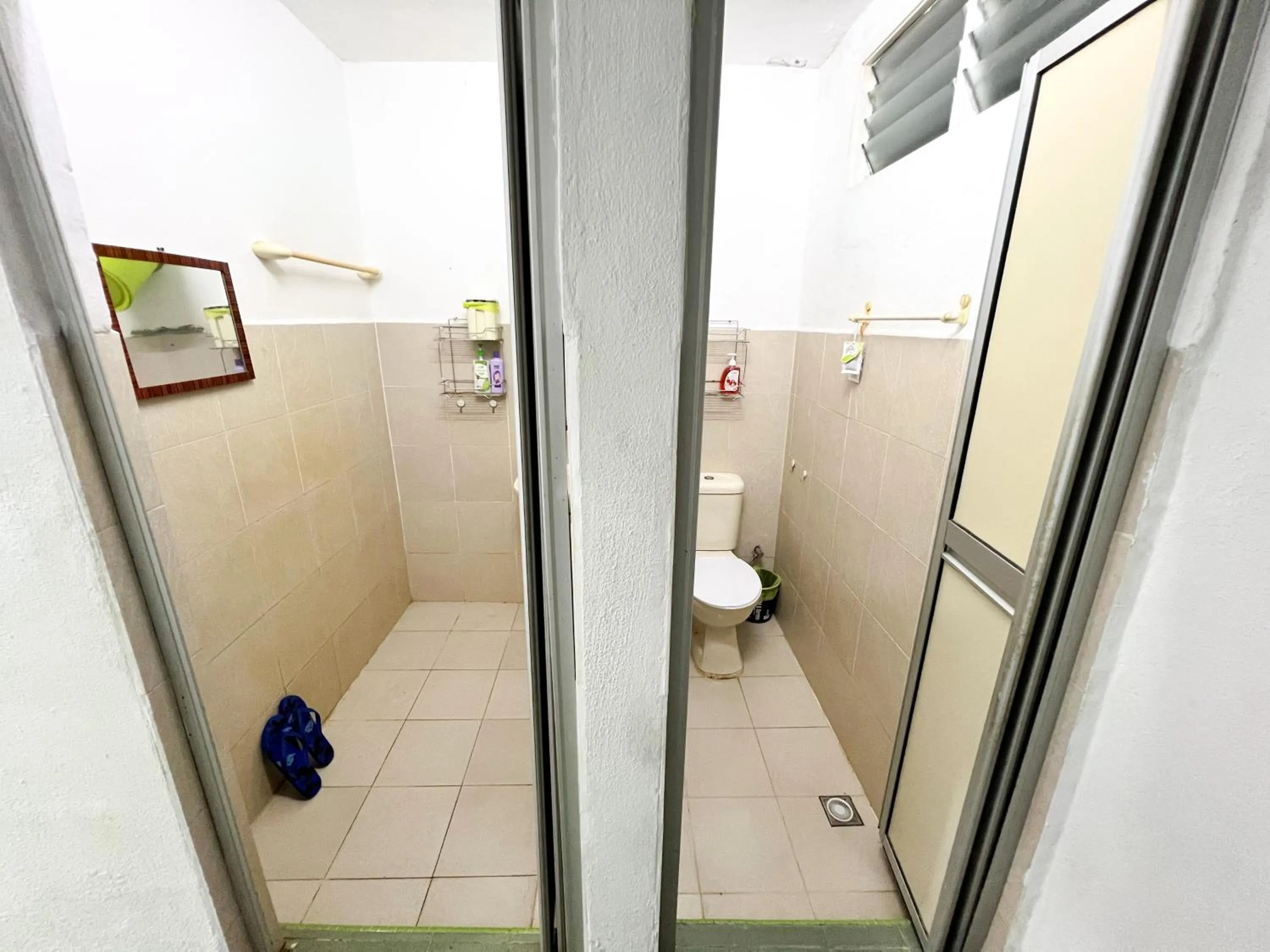 Shower in Sehijau Homestay Taman Ira