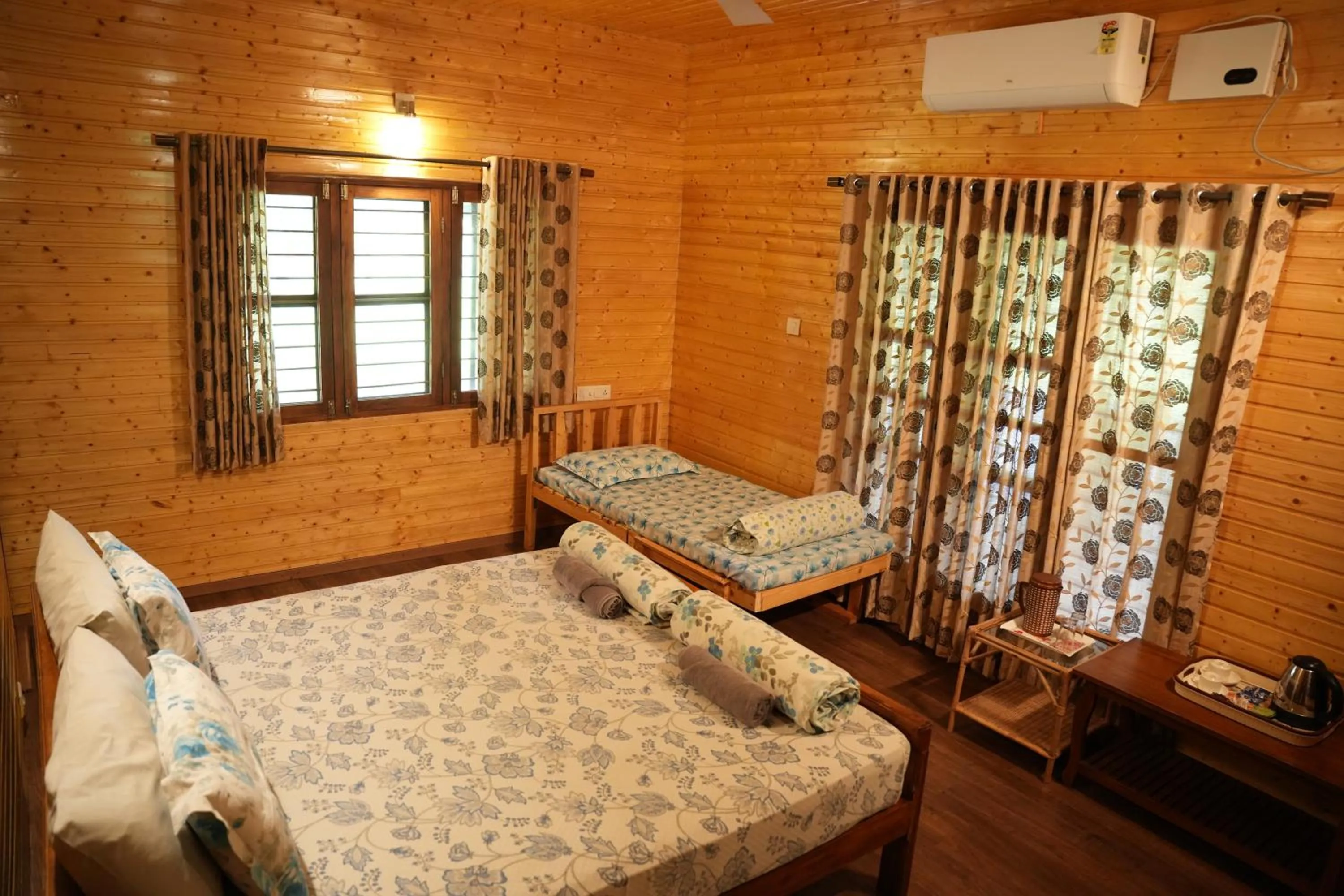 Bed in labdhi Resorts Masinagudi- Stag Groups not allowed