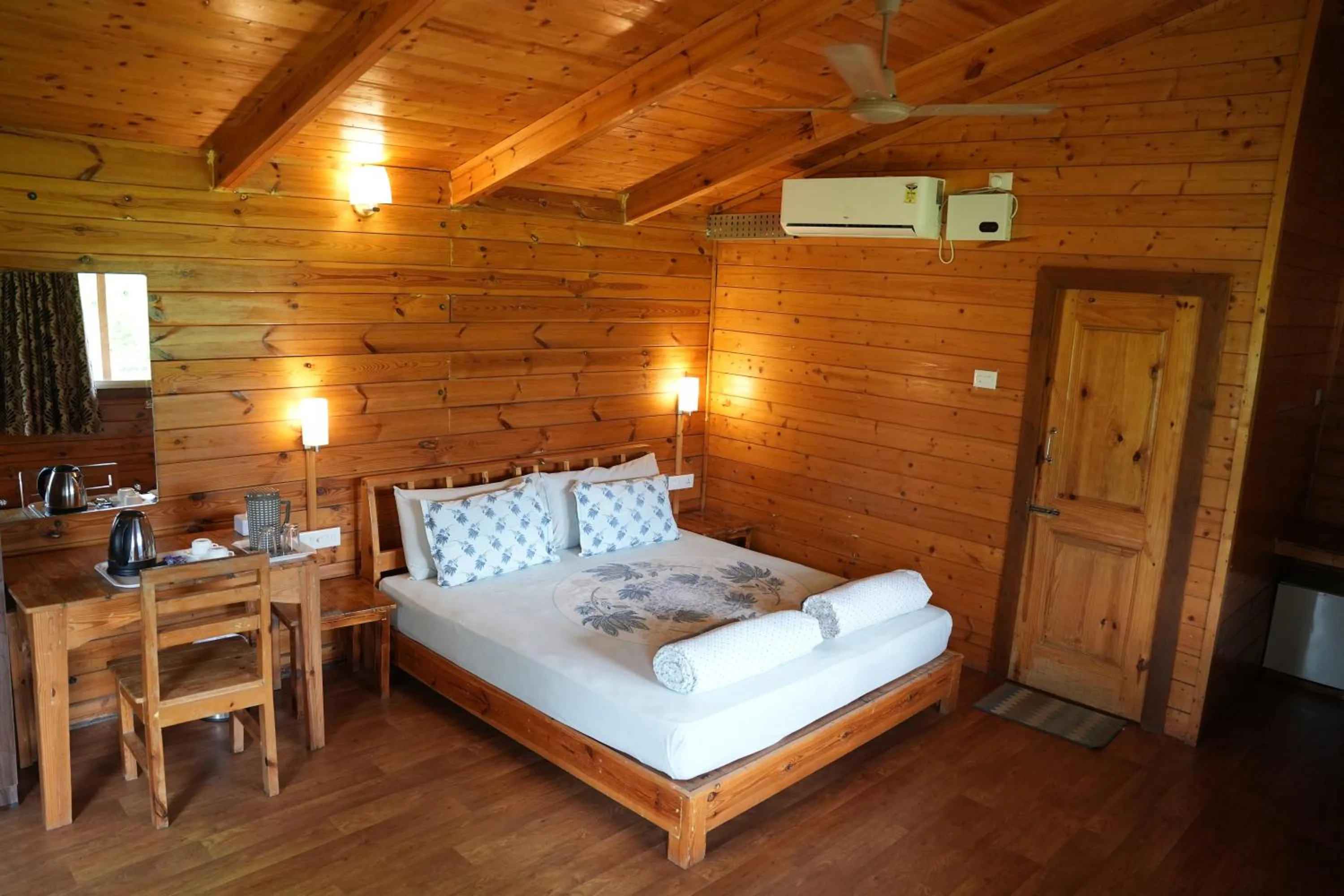 Bed in labdhi Resorts Masinagudi- Stag Groups not allowed