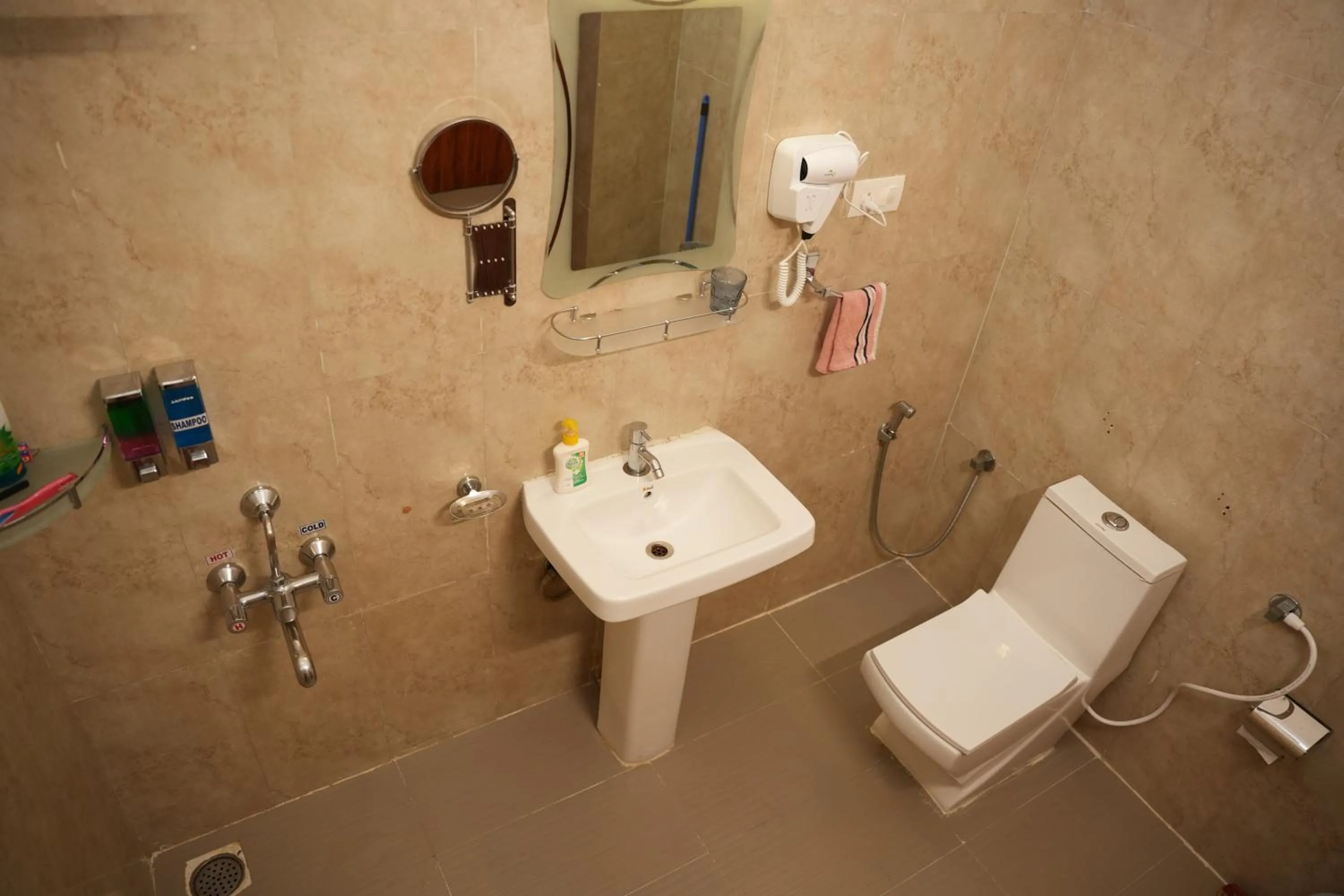 Shower in labdhi Resorts Masinagudi- Stag Groups not allowed