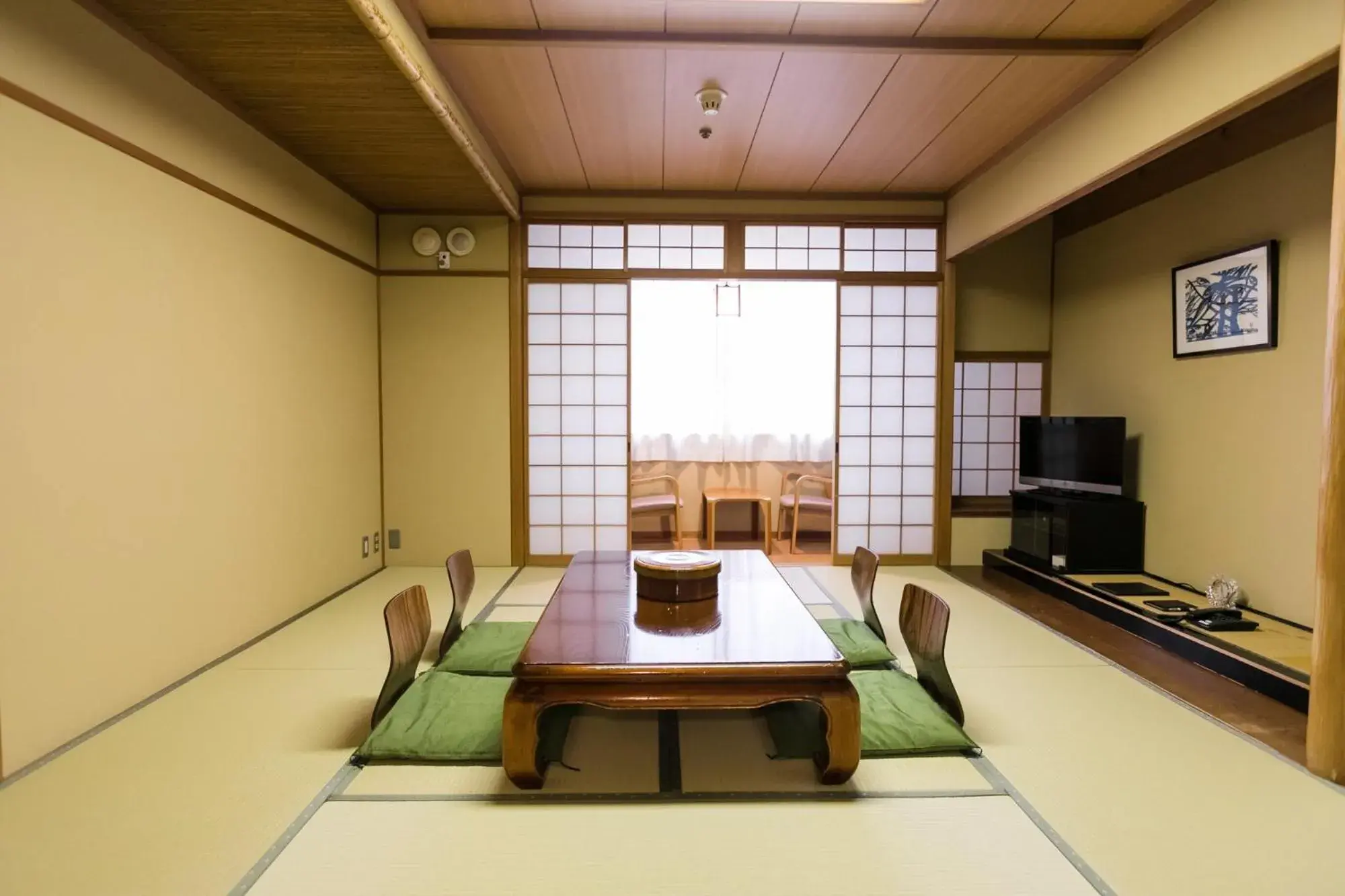 Japanese-Style Room with toilet and shared bathroom (10 tatami/ about 16.2㎡) - single occupancy in Hotel Binario Saga Arashiyama Japanese-Style Room with toilet and shared bathroom (10 tatami/ about 16.2㎡) - single occupancy in Hotel Binario Saga Arashiyama