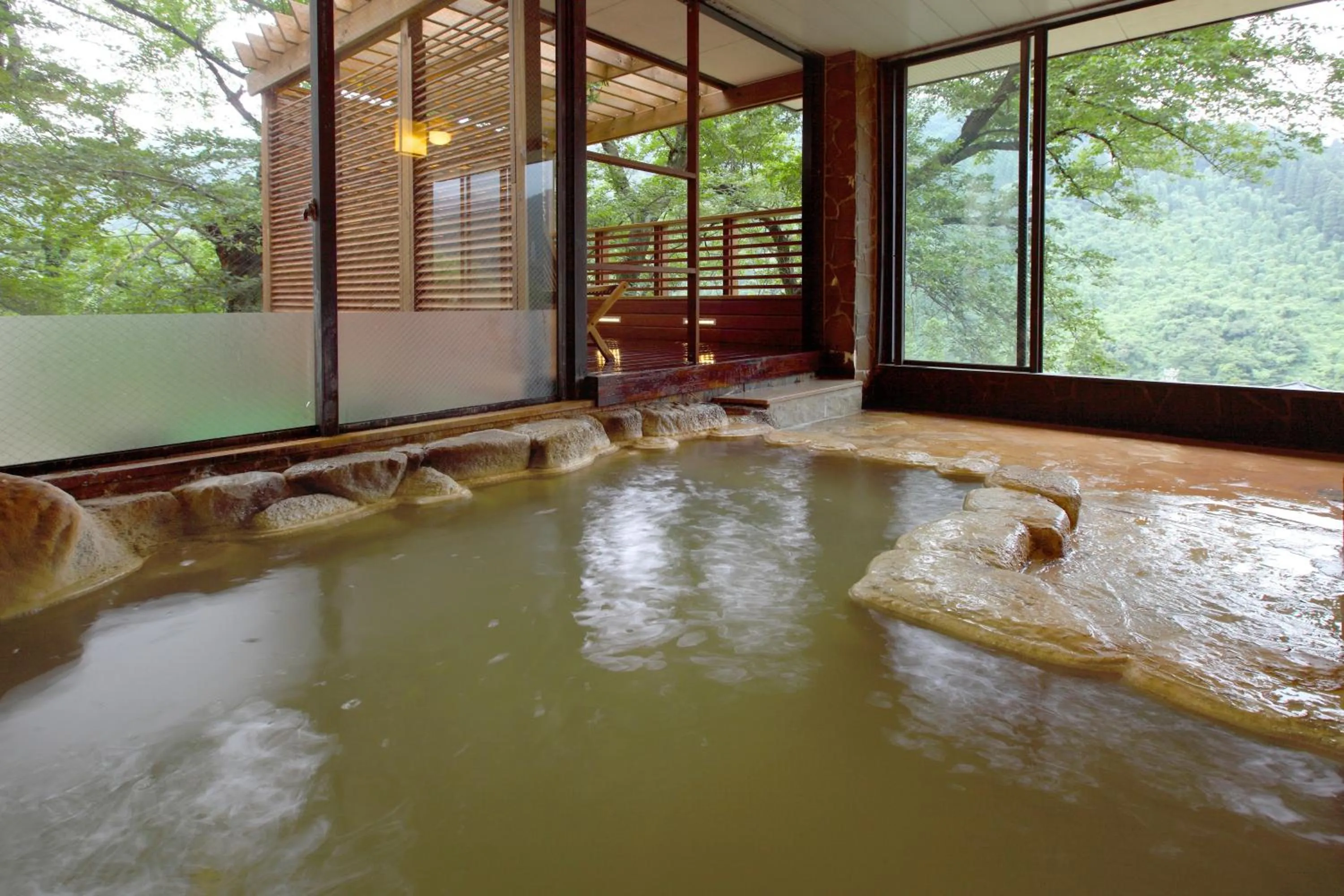 Hot Spring Bath in Sanrakuen