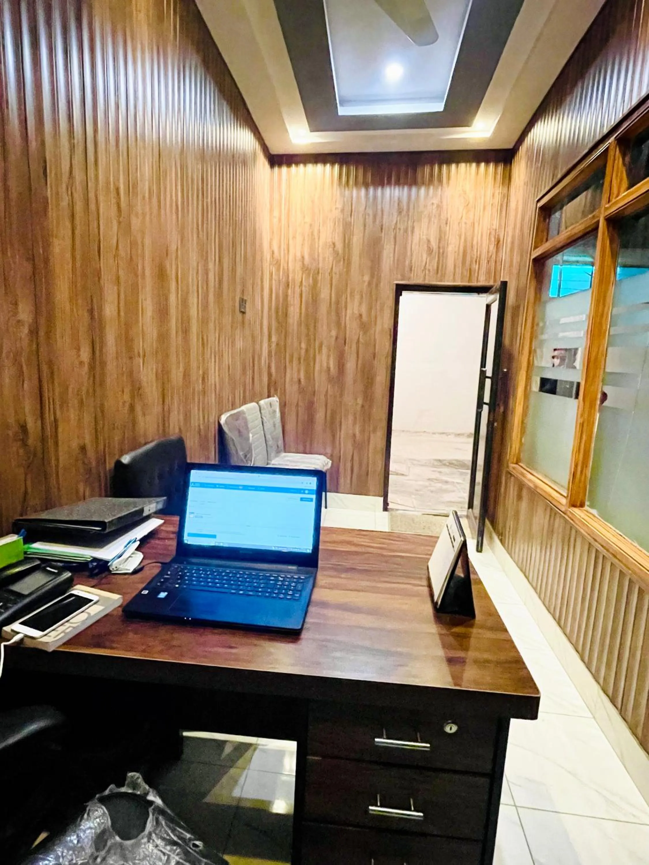 TV and multimedia in Hotel Bed & Rest Airport