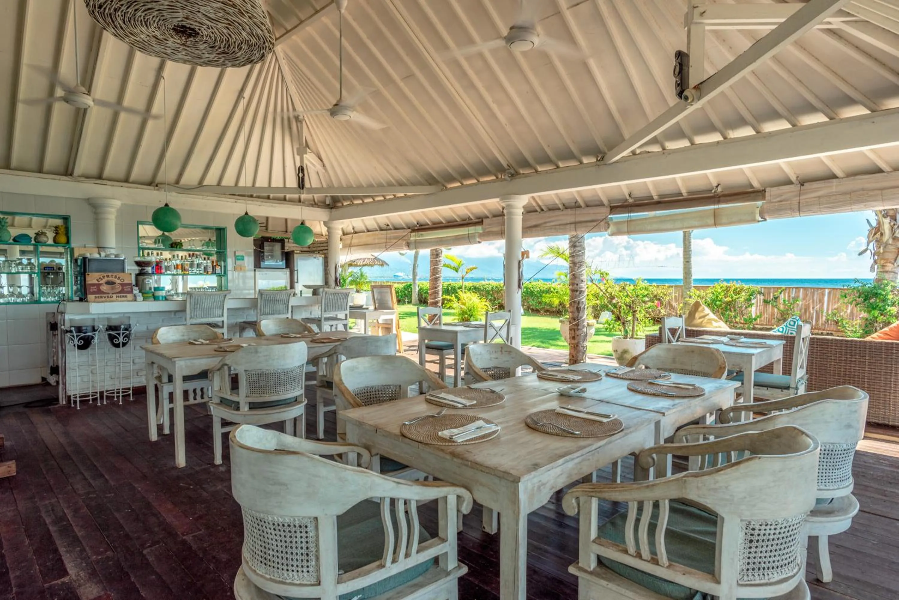 Restaurant/places to eat in Mayo Resort