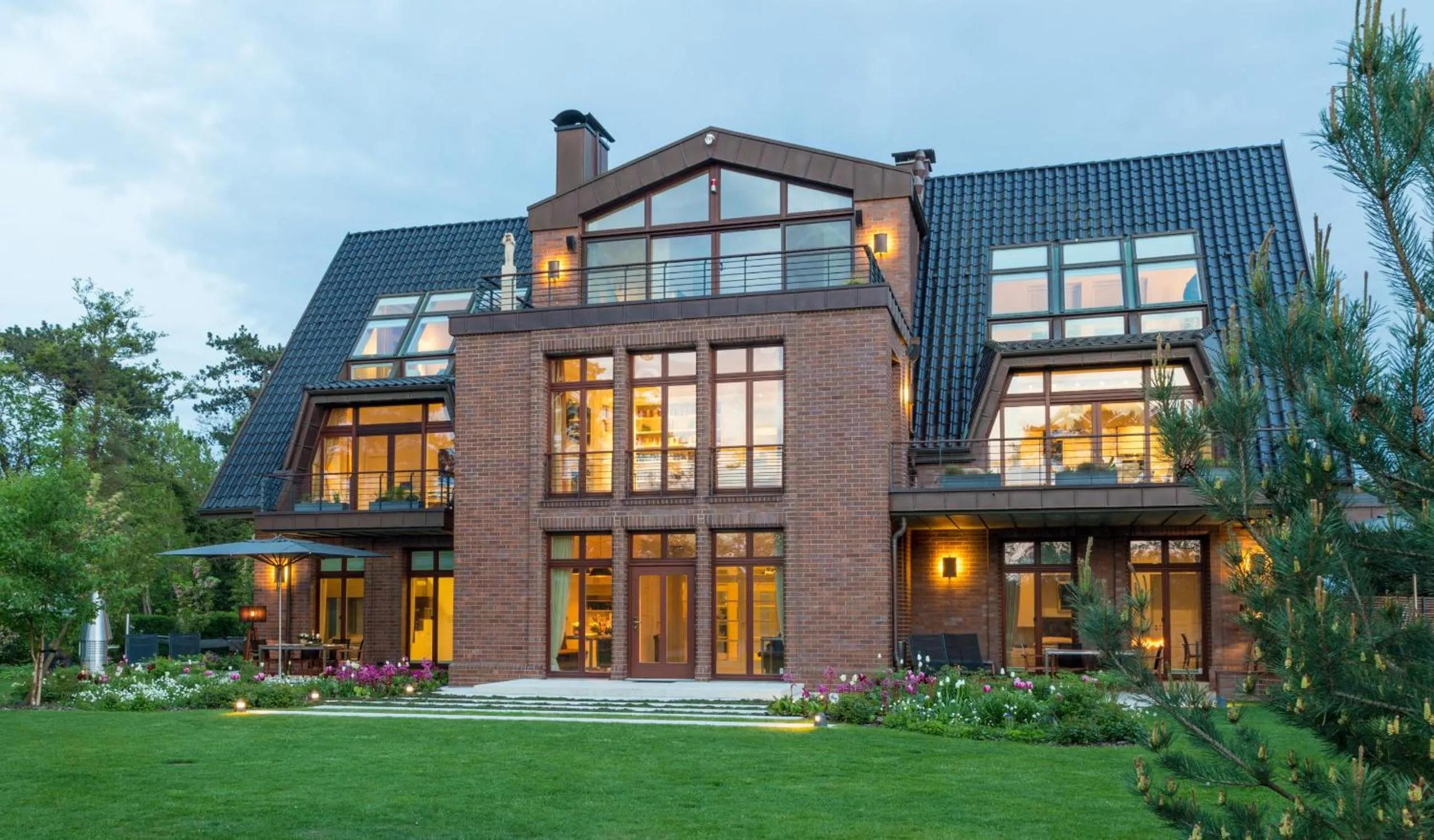 Villa Schmidt Apartments - Strandhaus direkt am Meer mit Sauna, Sport und Dünengarten - Klassik