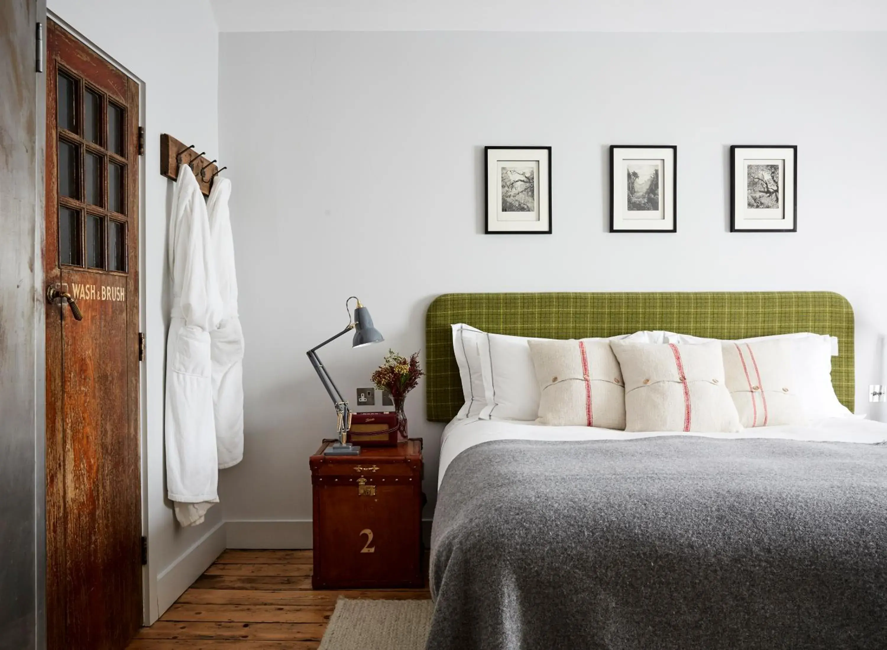 Deluxe Double or Twin Room in Artist Residence London Deluxe Double or Twin Room in Artist Residence London