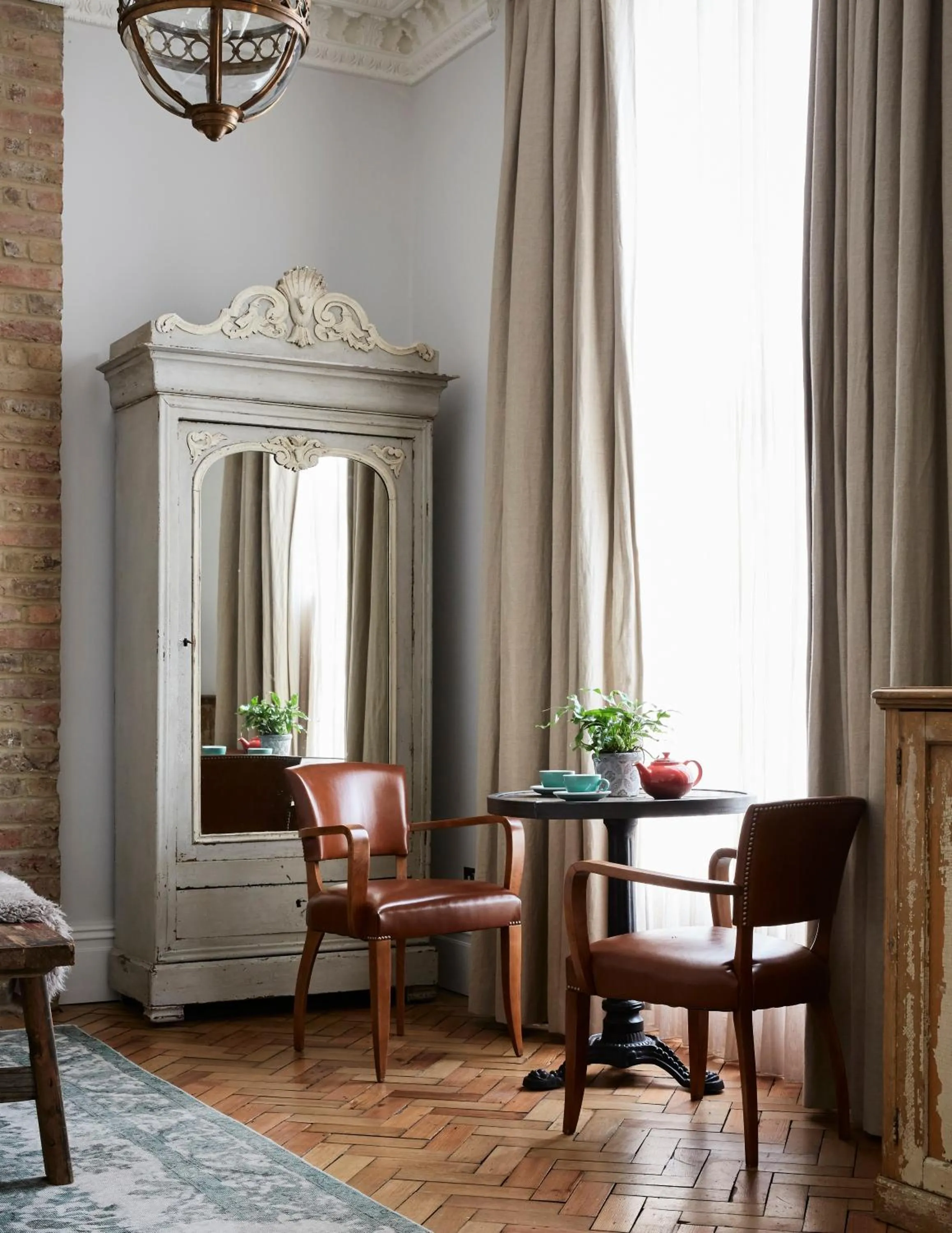 Seating area in Artist Residence London