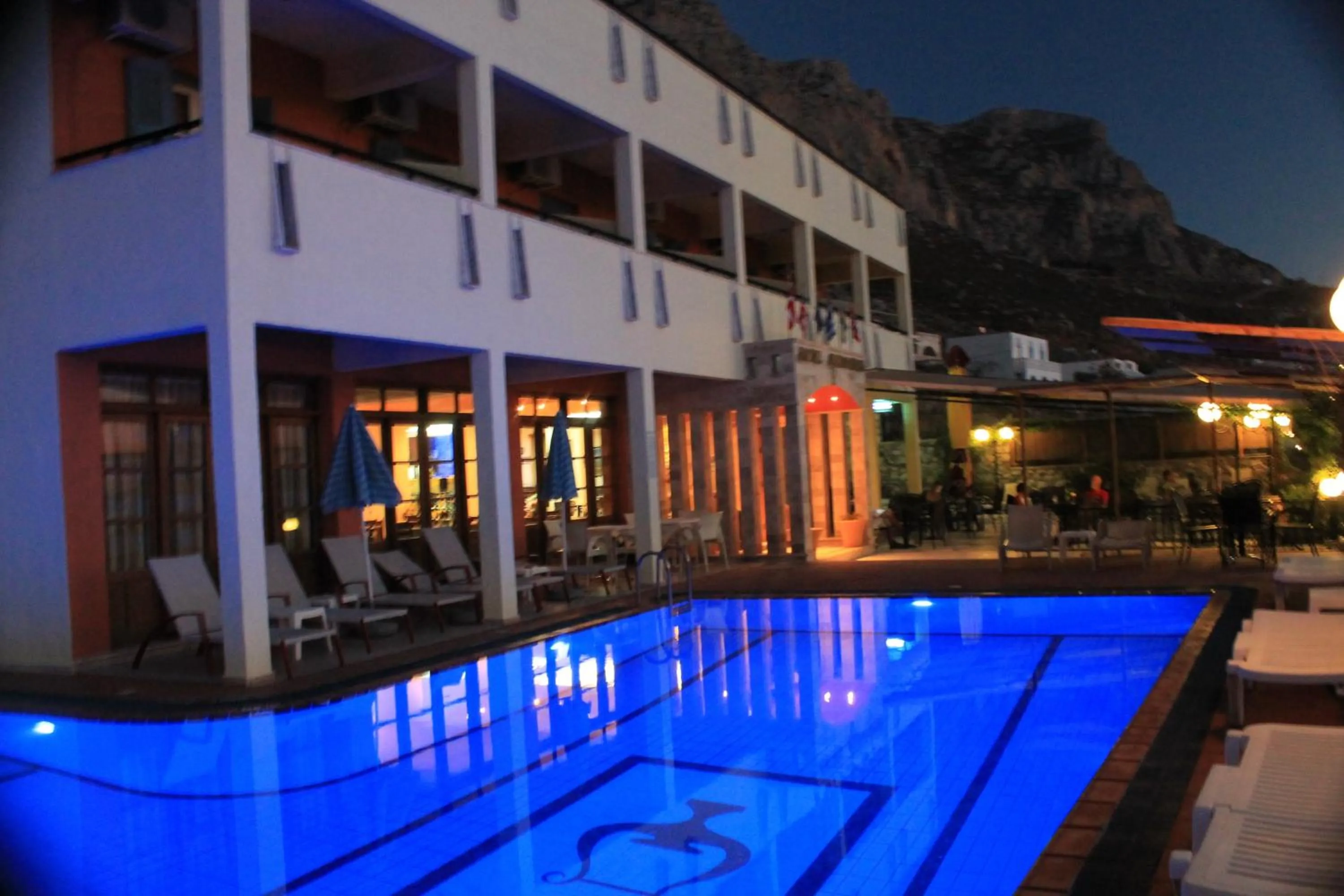 Swimming pool in Hotel Philoxenia