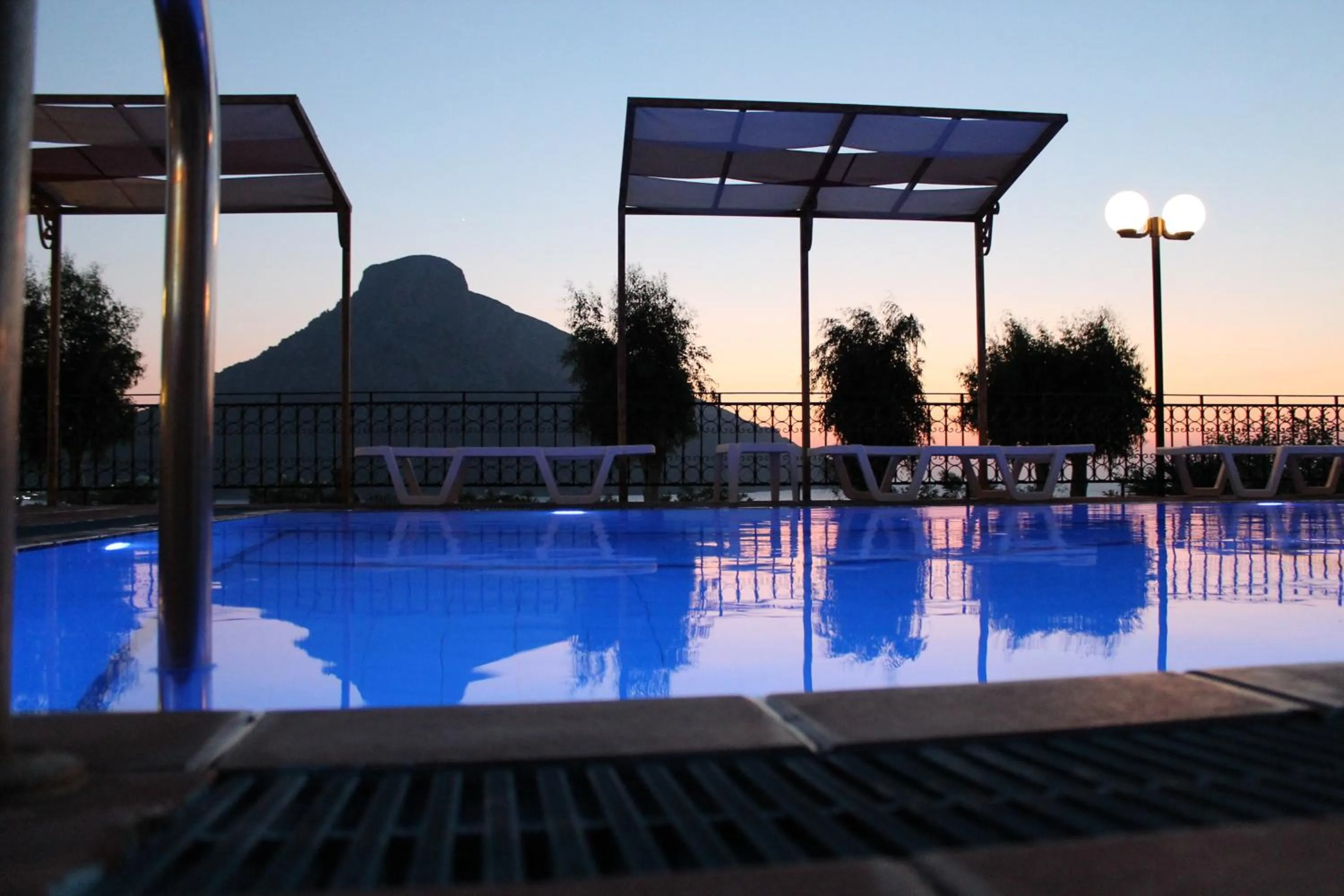 Swimming pool in Hotel Philoxenia