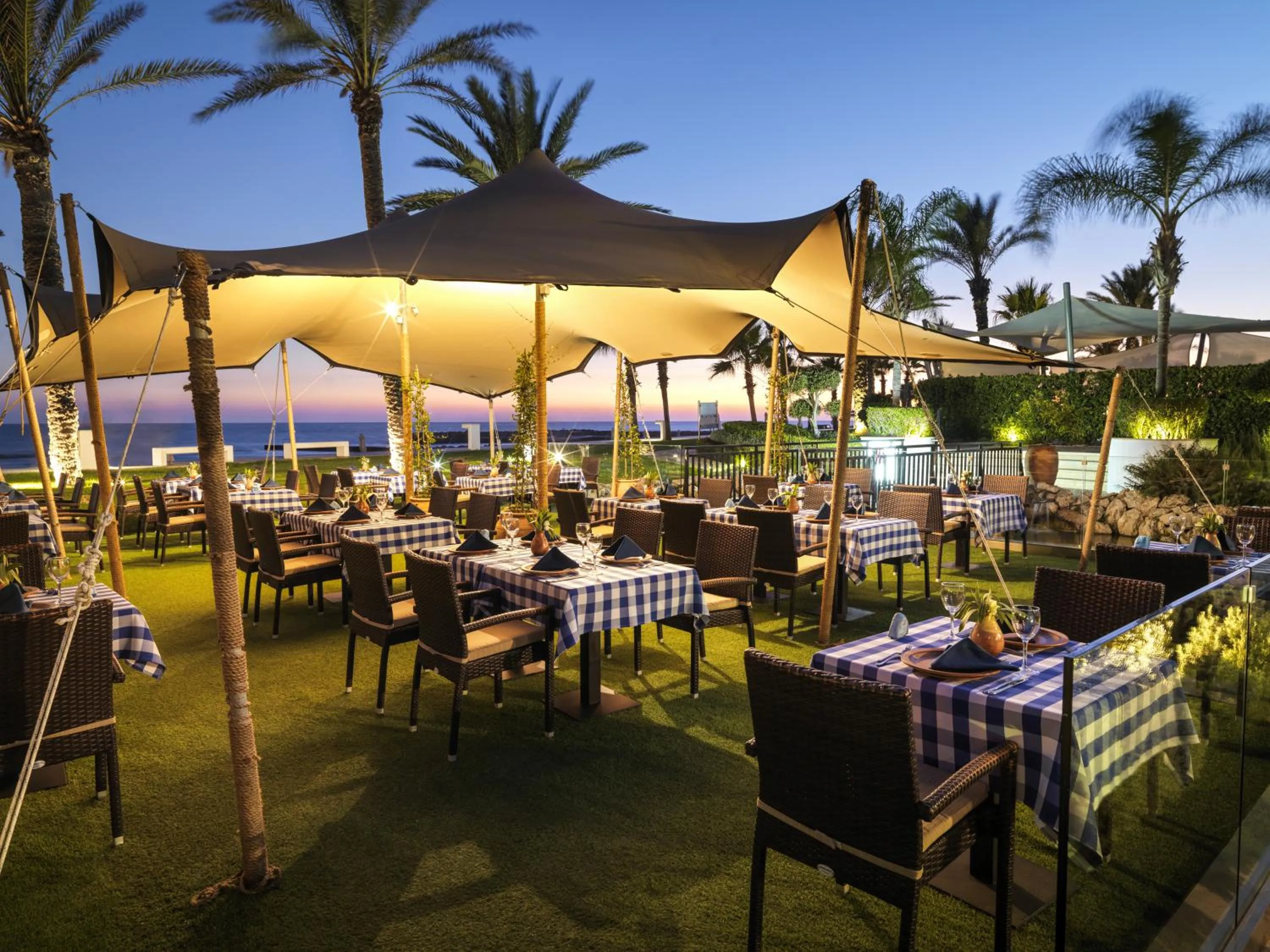 Restaurant/places to eat in Olympic Lagoon Resort Paphos