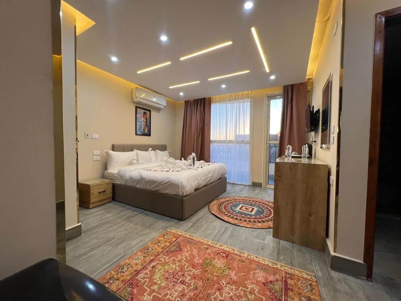 Bed in Pyramids Hotel