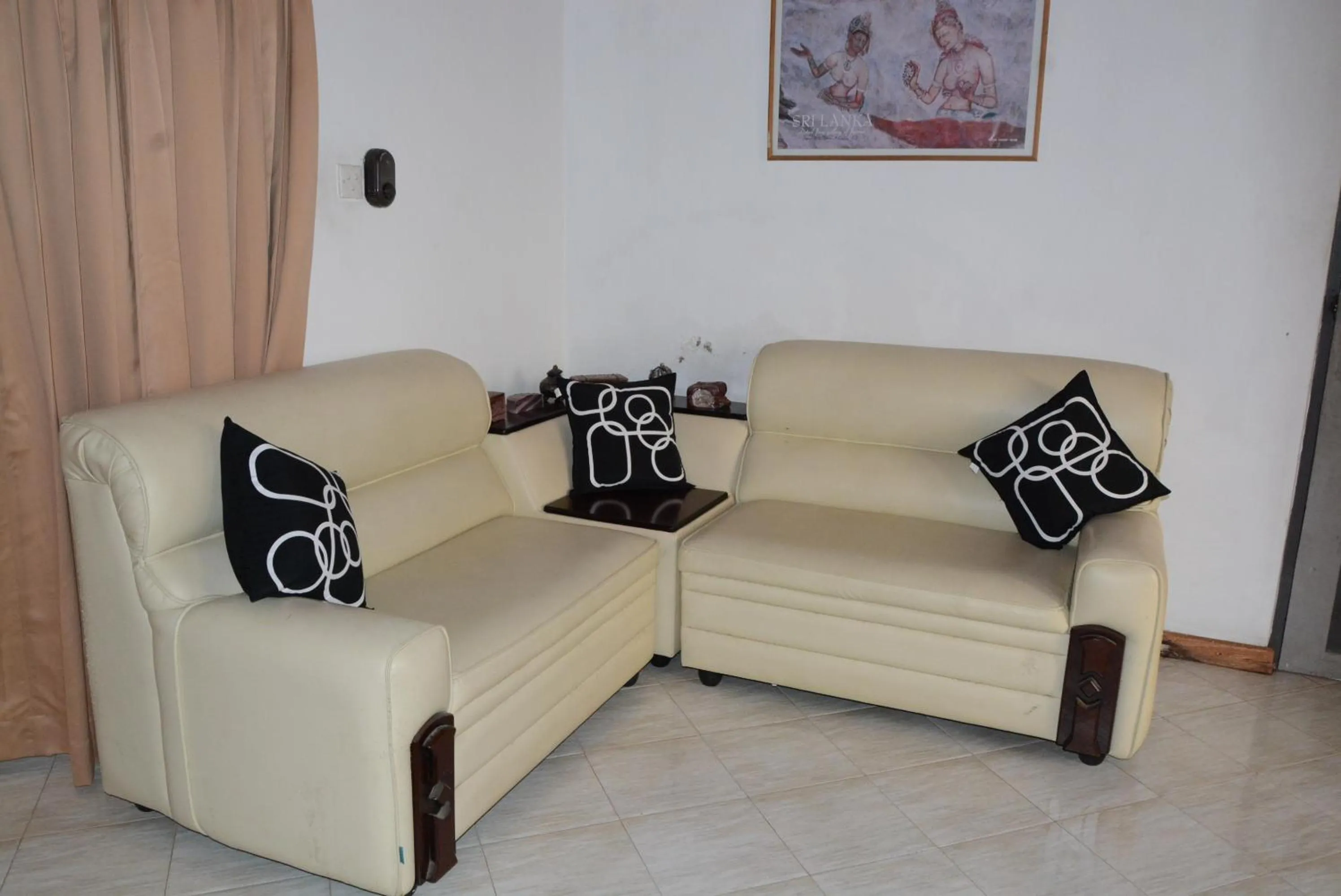 Seating area in Hotel Thilon