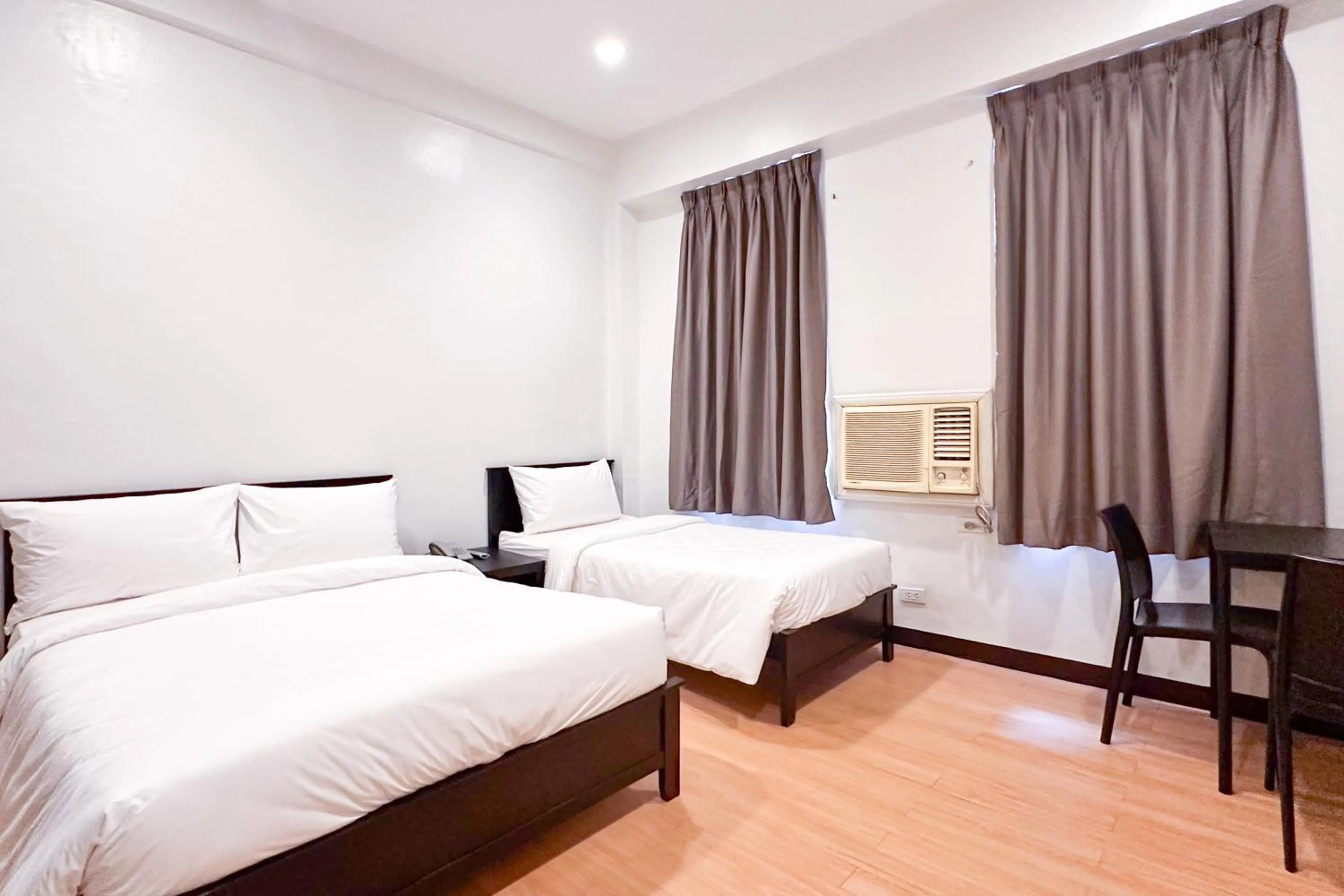 Bed in SANTOS Pension House