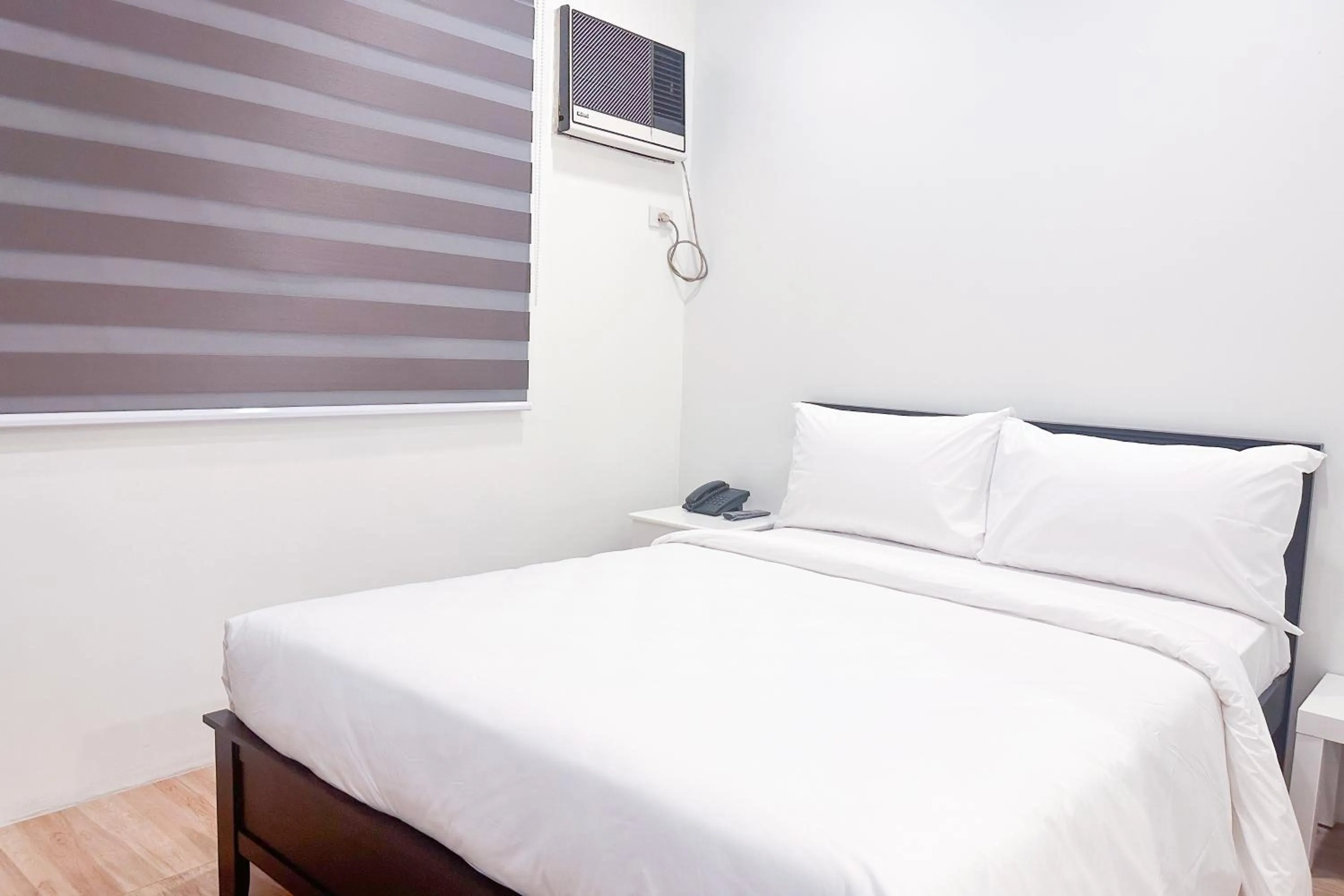 Bed in SANTOS Pension House