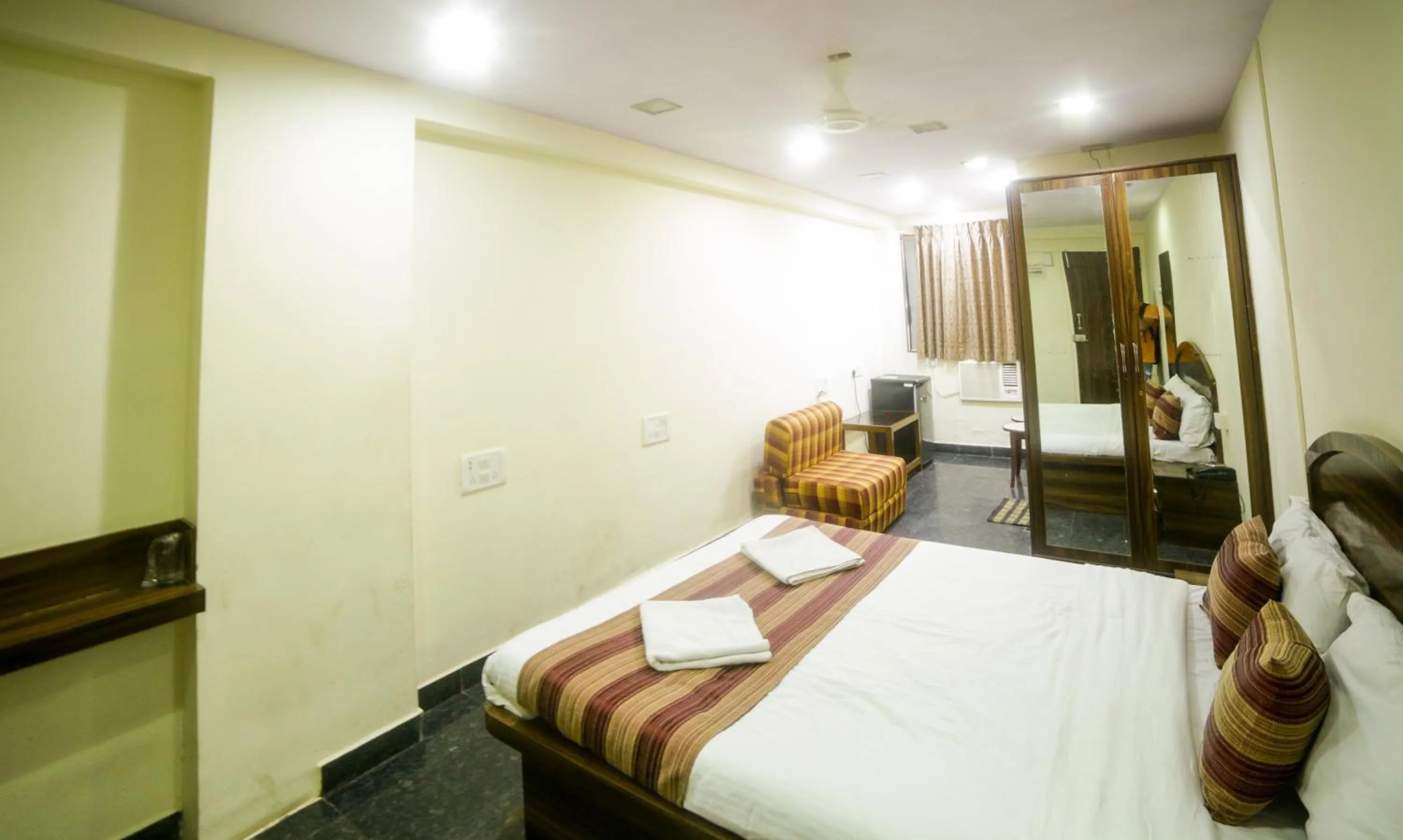 Photo of the whole room, Bed in Hotel Lucky Bandra