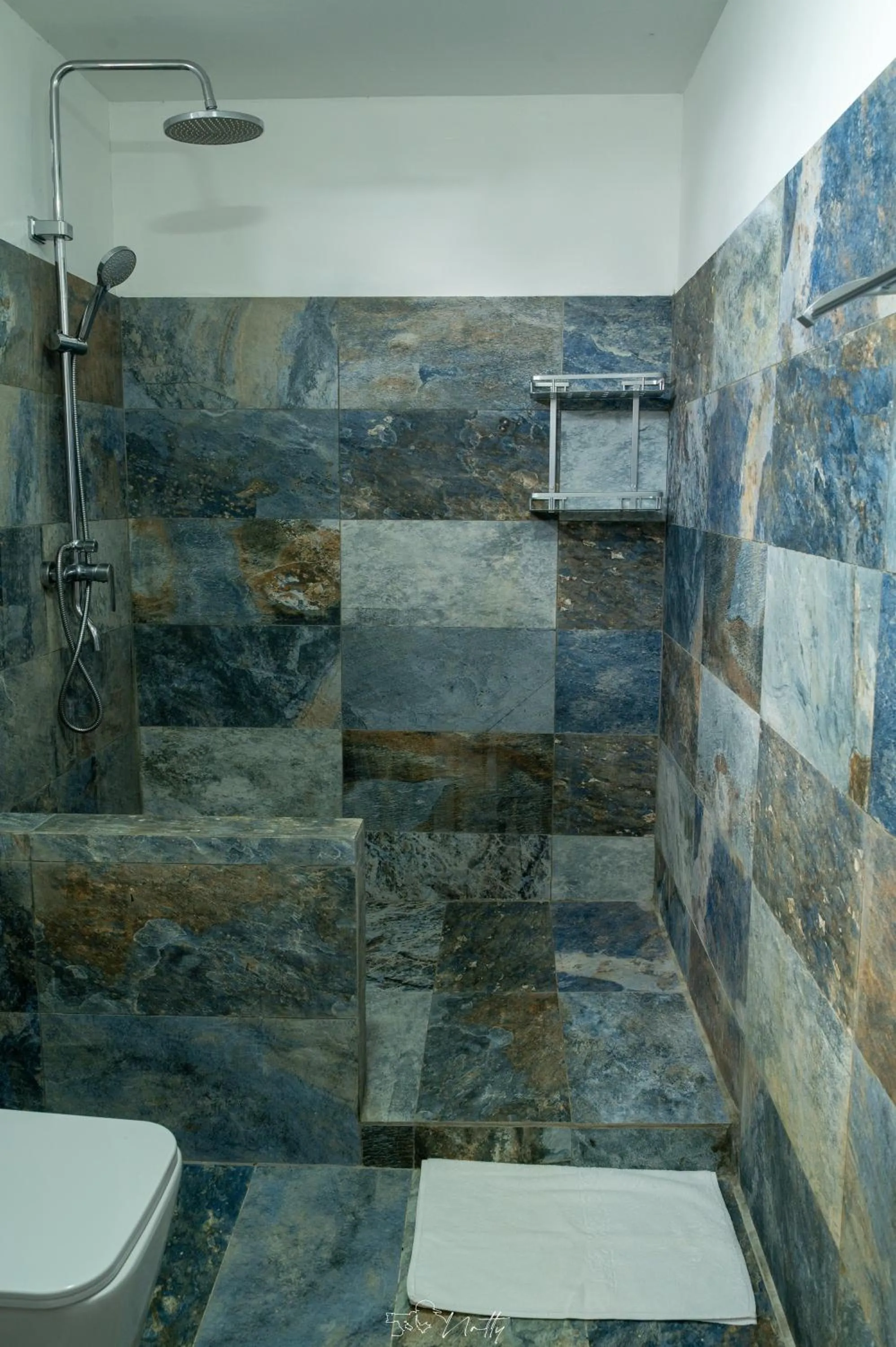 Bathroom in Residence Foulsafat