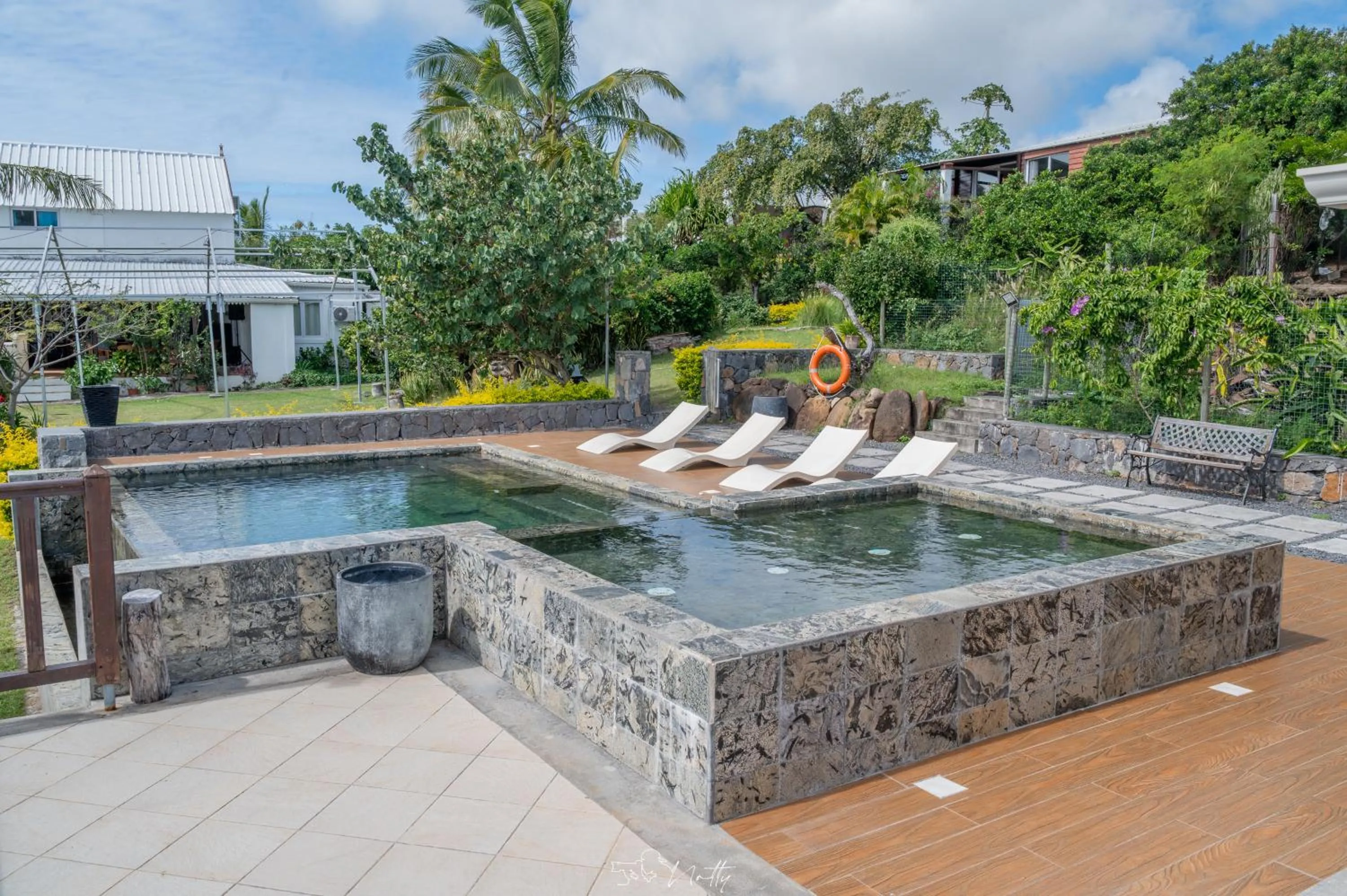 Swimming pool in Residence Foulsafat