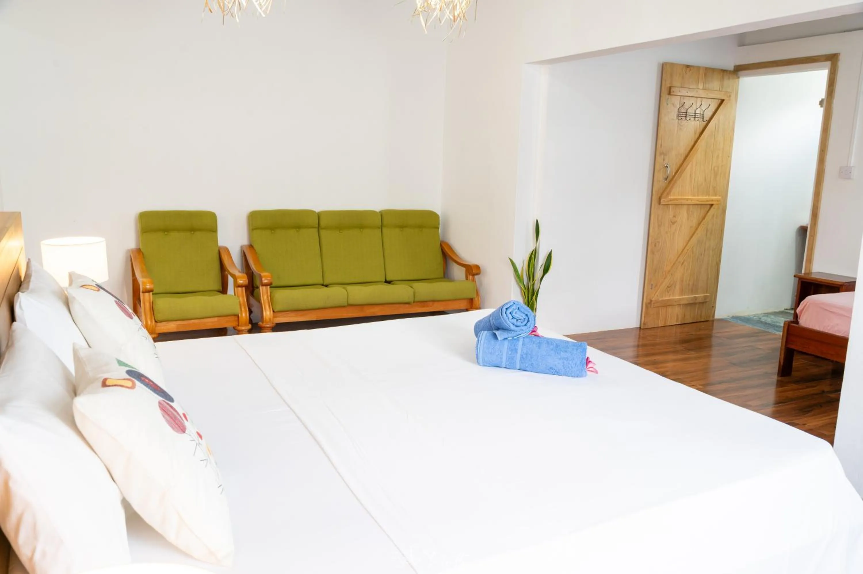 Bedroom, Bed in Residence Foulsafat