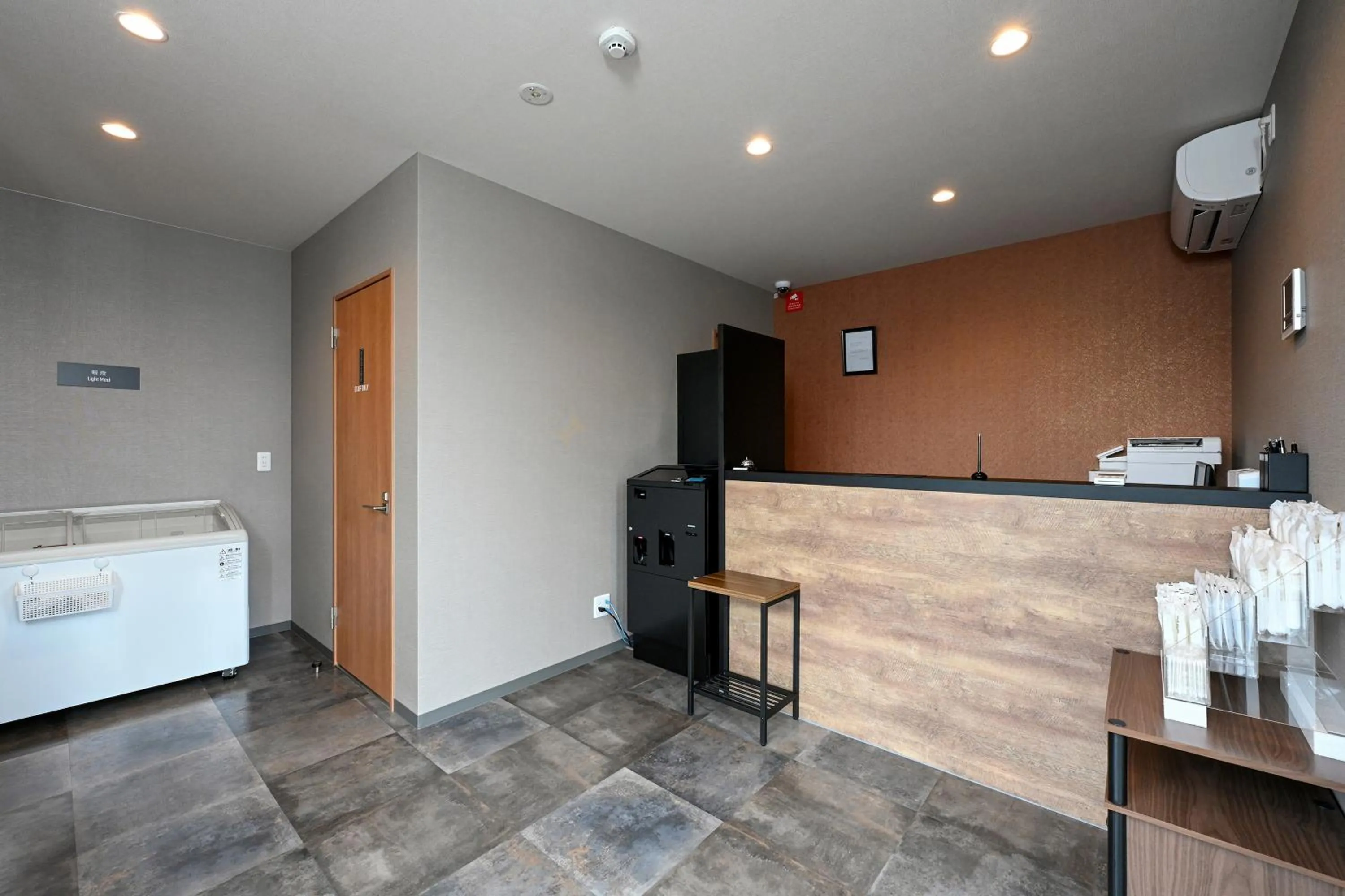 Lobby or reception in HOTEL R9 The Yard Nakama