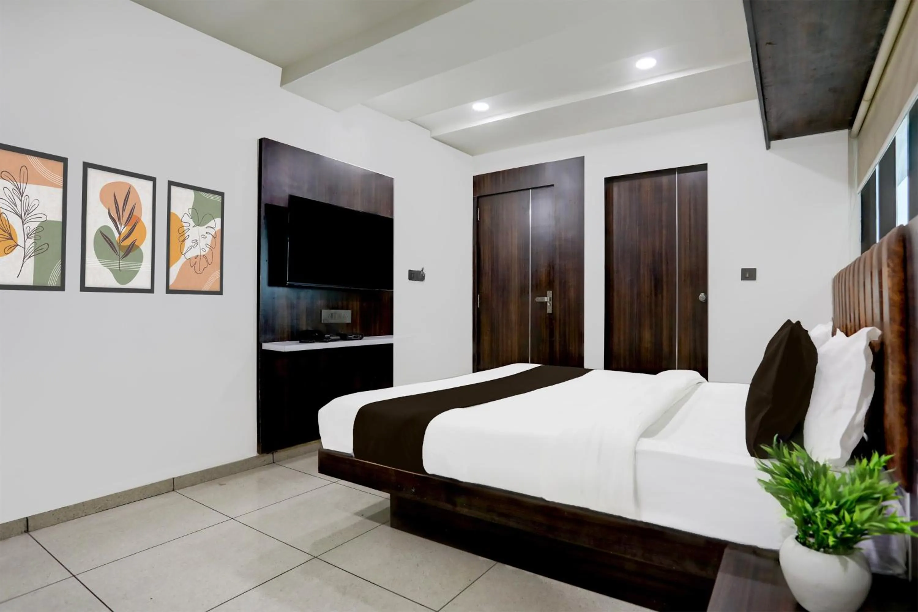 Collection O Ransan Circle Near Nana Chiloda