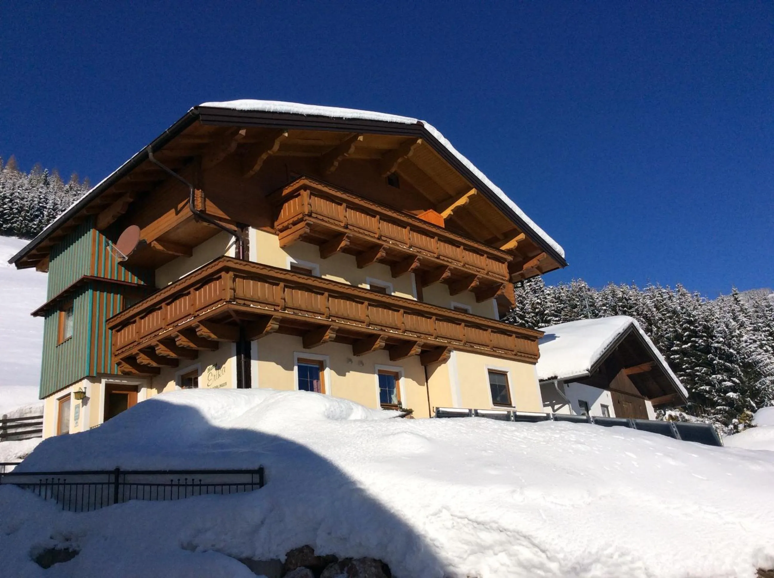 Facade/entrance in Haus Erika