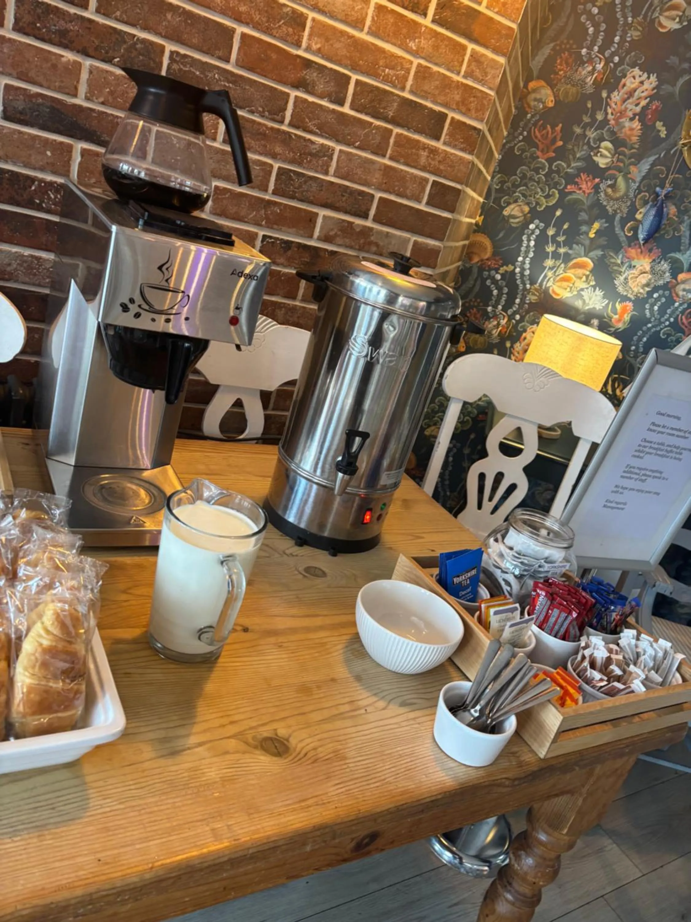 Breakfast in Queen Phillippa