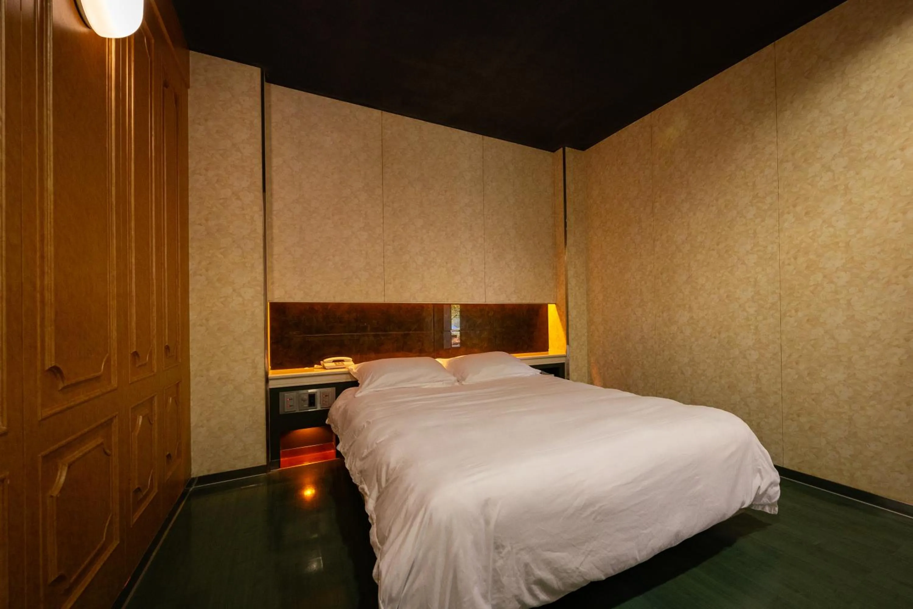Bedroom, Bed in Higashi Kumamoto Business Center