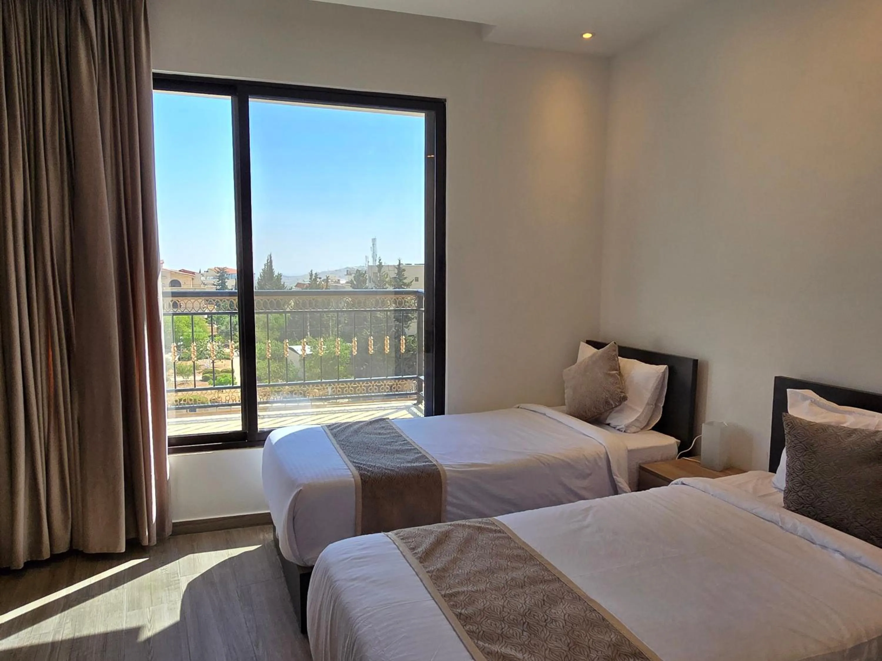Bed in Alshakreen suites