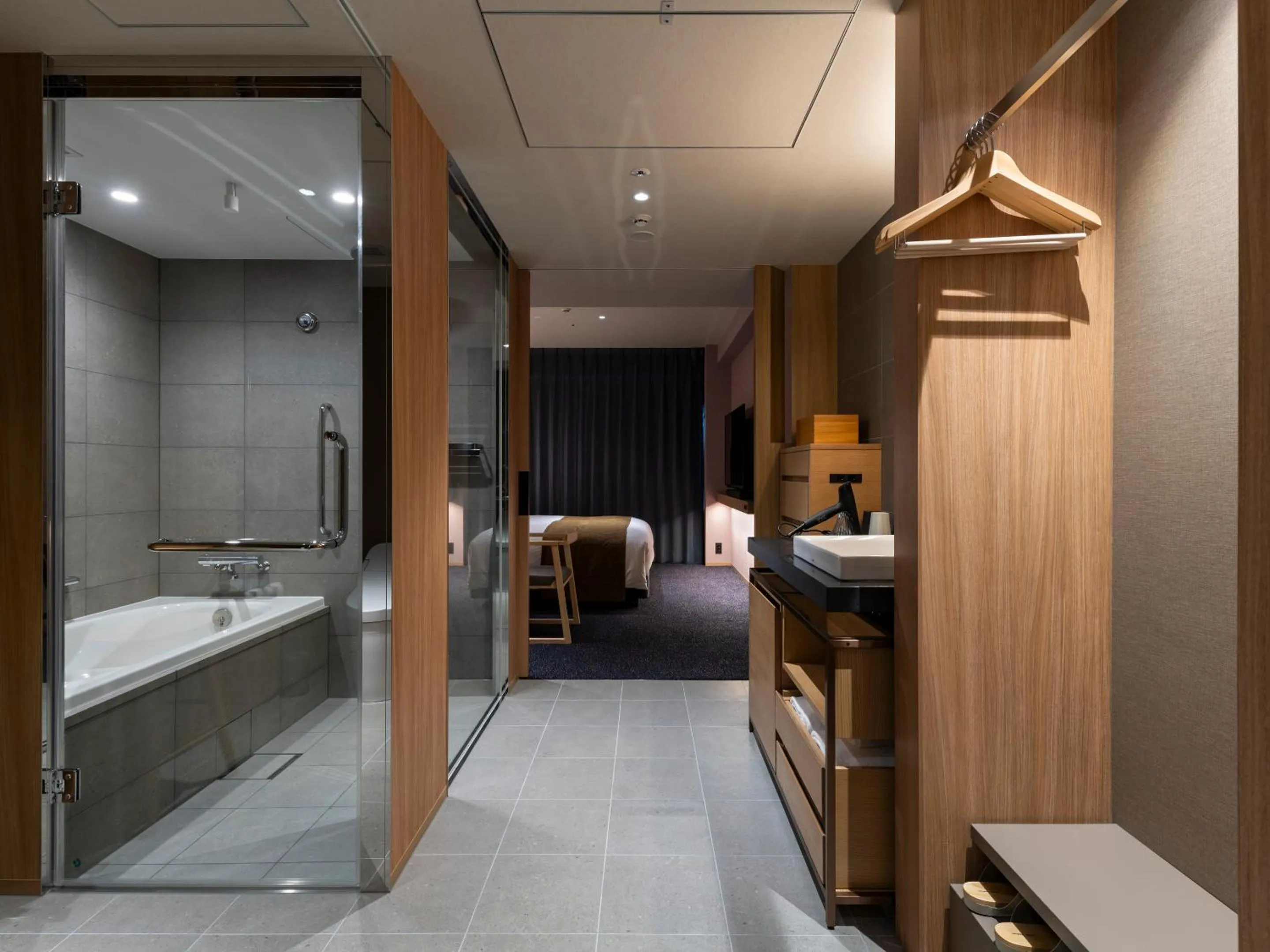 Photo of the whole room, Bed in Mitsui Garden Hotel Kyoto Sanjo PREMIER