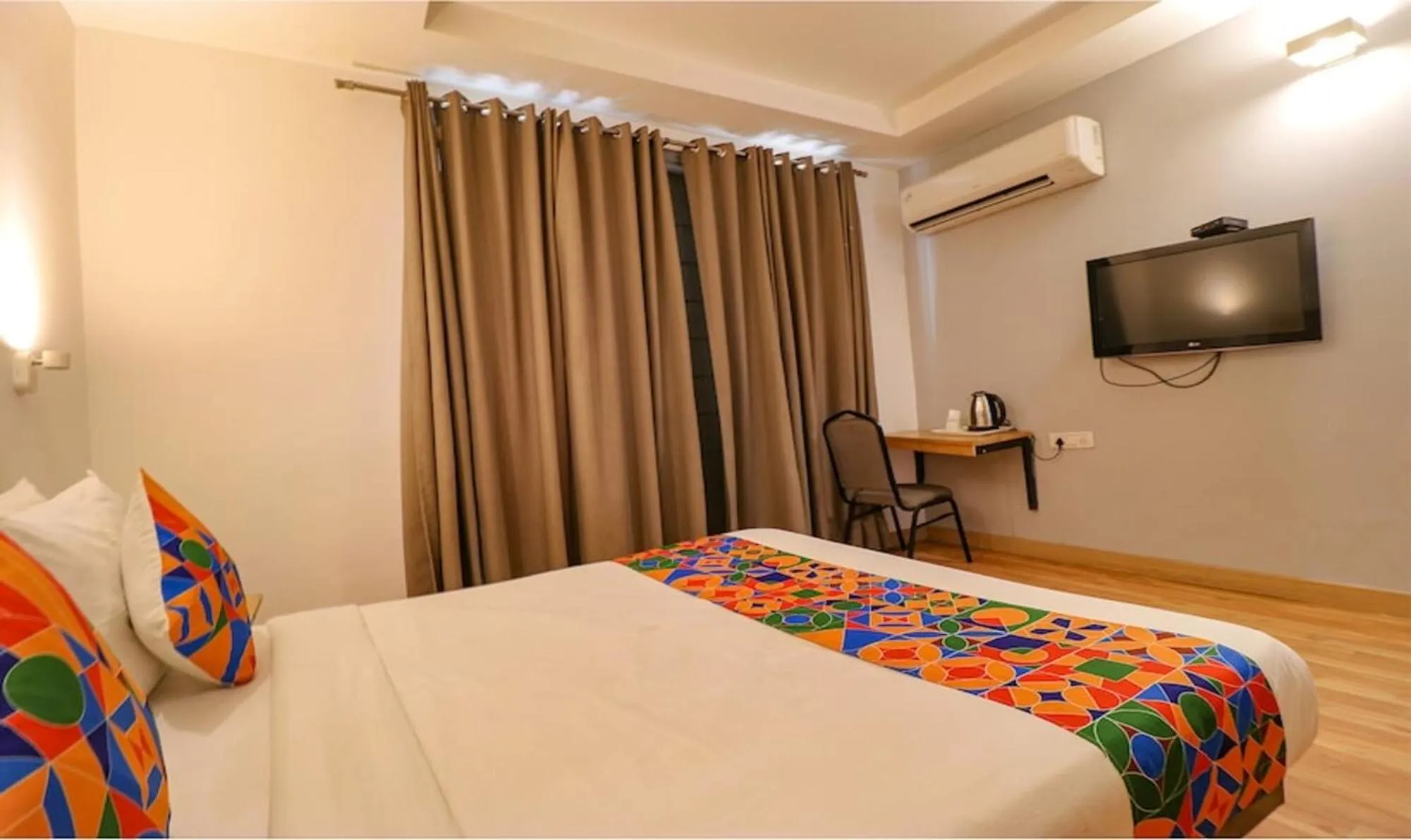 Bed in FabHotel Majestic JPM I