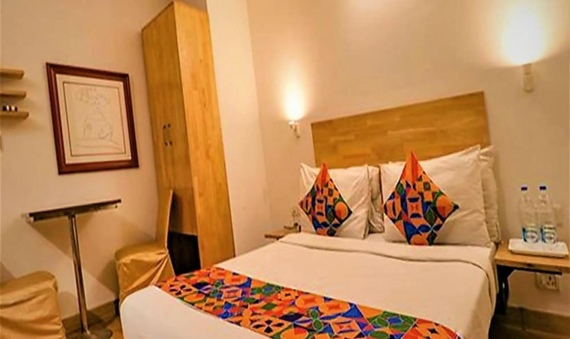 Bed in FabHotel Majestic JPM I