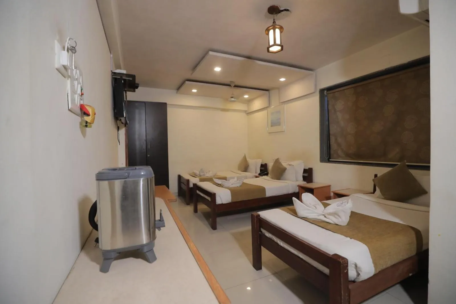 Photo of the whole room, Bed in Hotel The Excellency