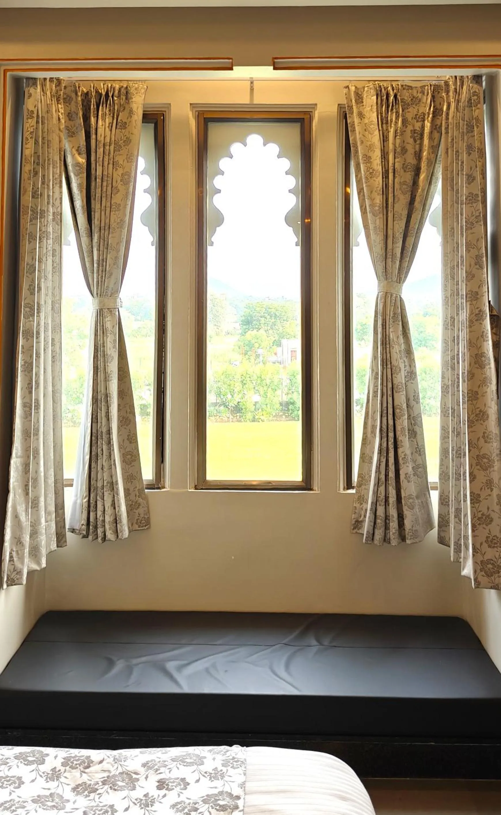 Garden view, Bed in The Biletha Bagh