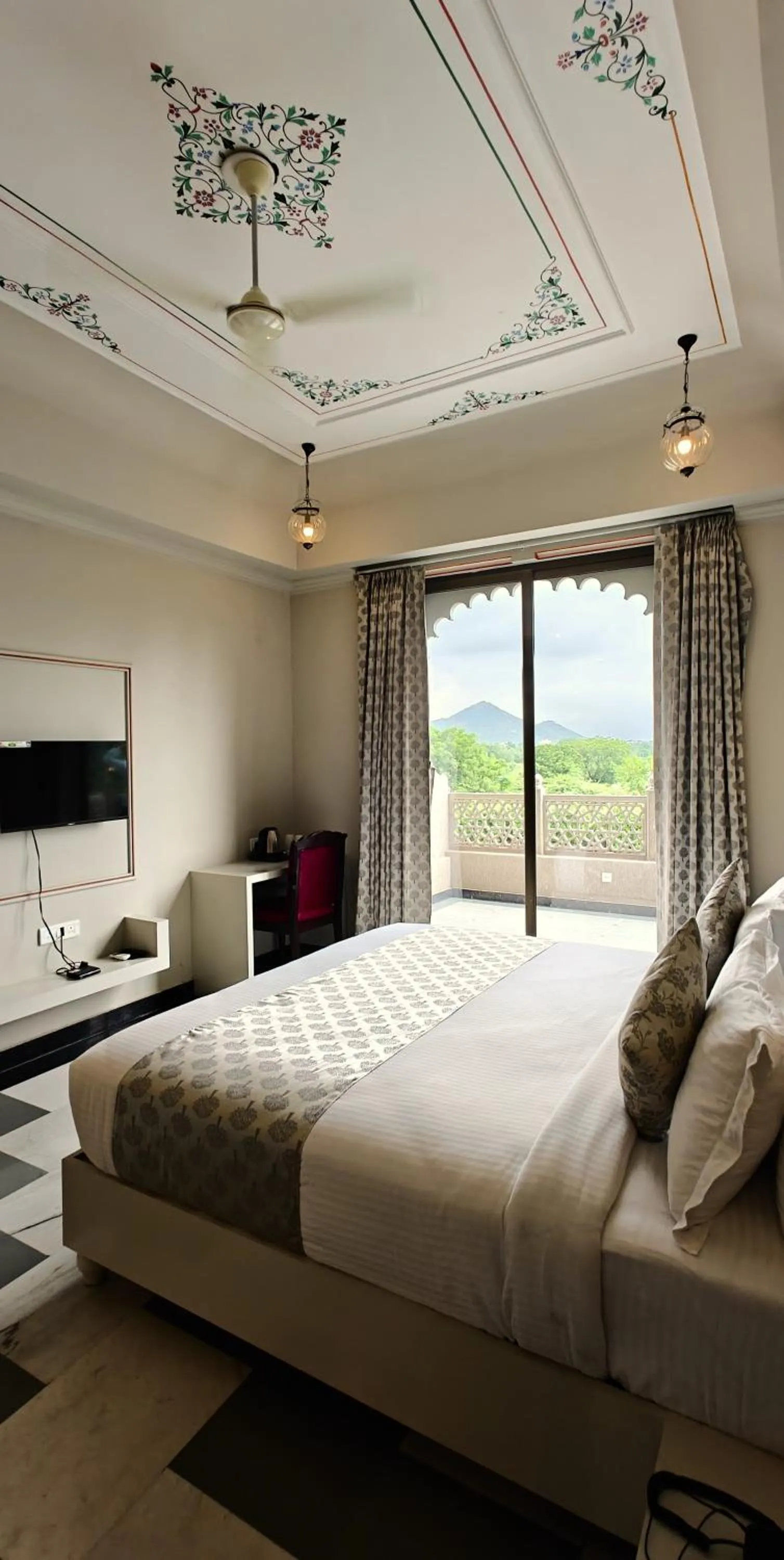 TV and multimedia, Bed in The Biletha Bagh