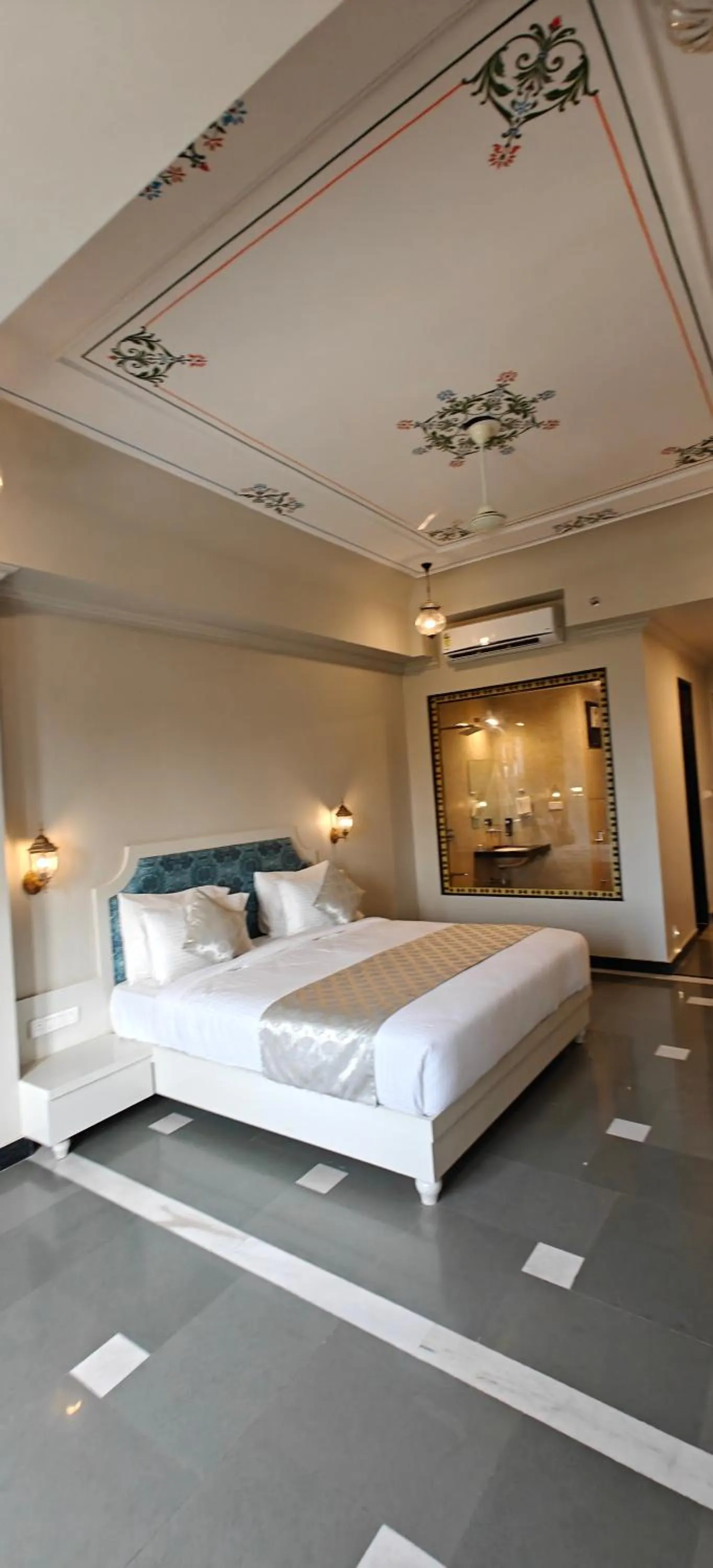 Bed in The Biletha Bagh